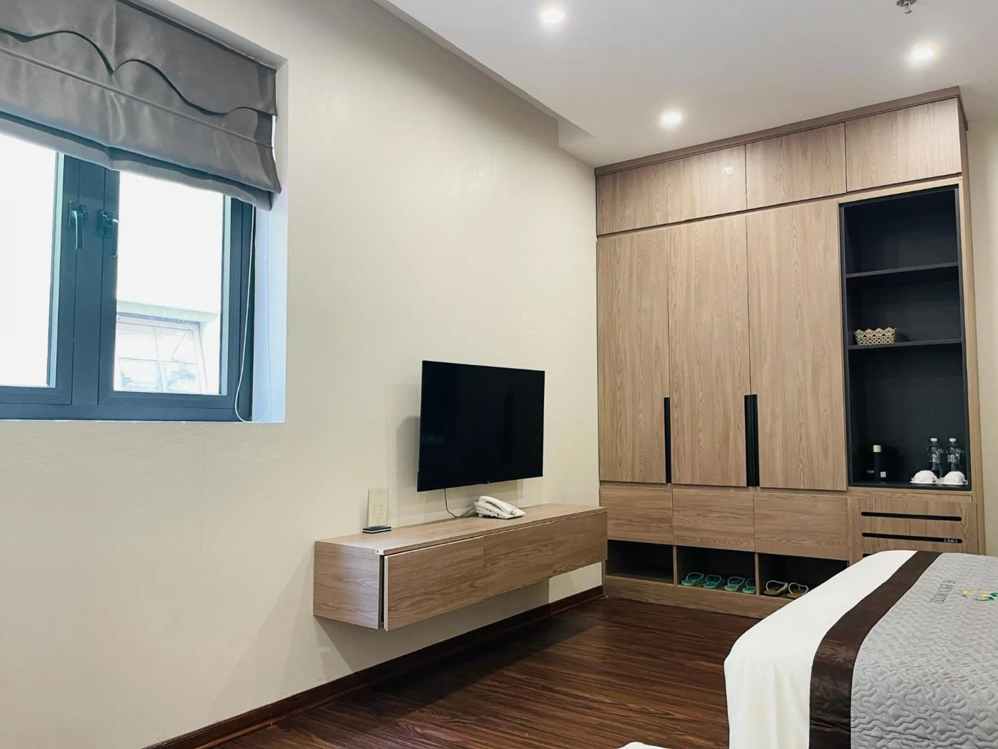 Bedroom, Bed in Ha Long Seasun Hotel