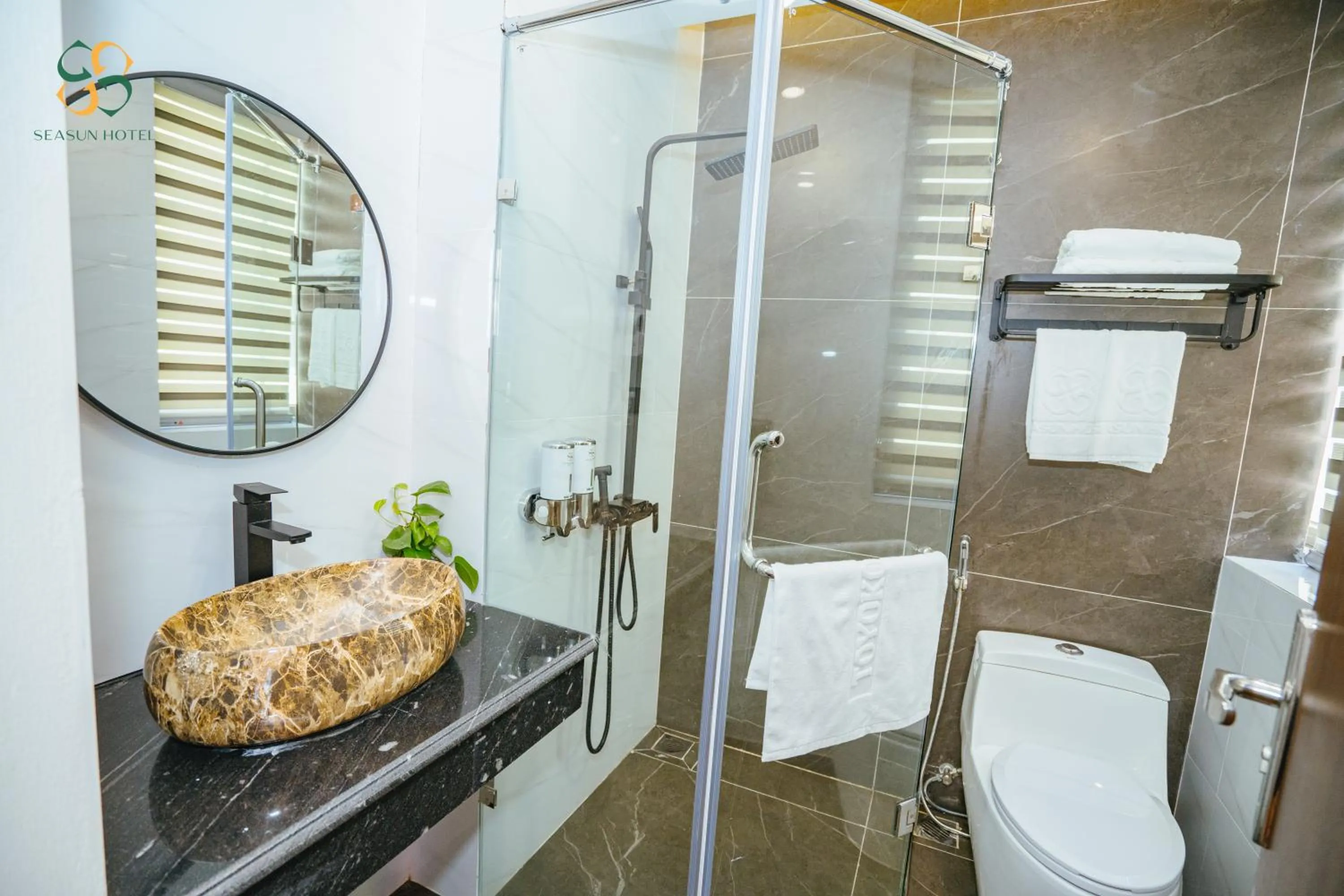 Bathroom in Ha Long Seasun Hotel