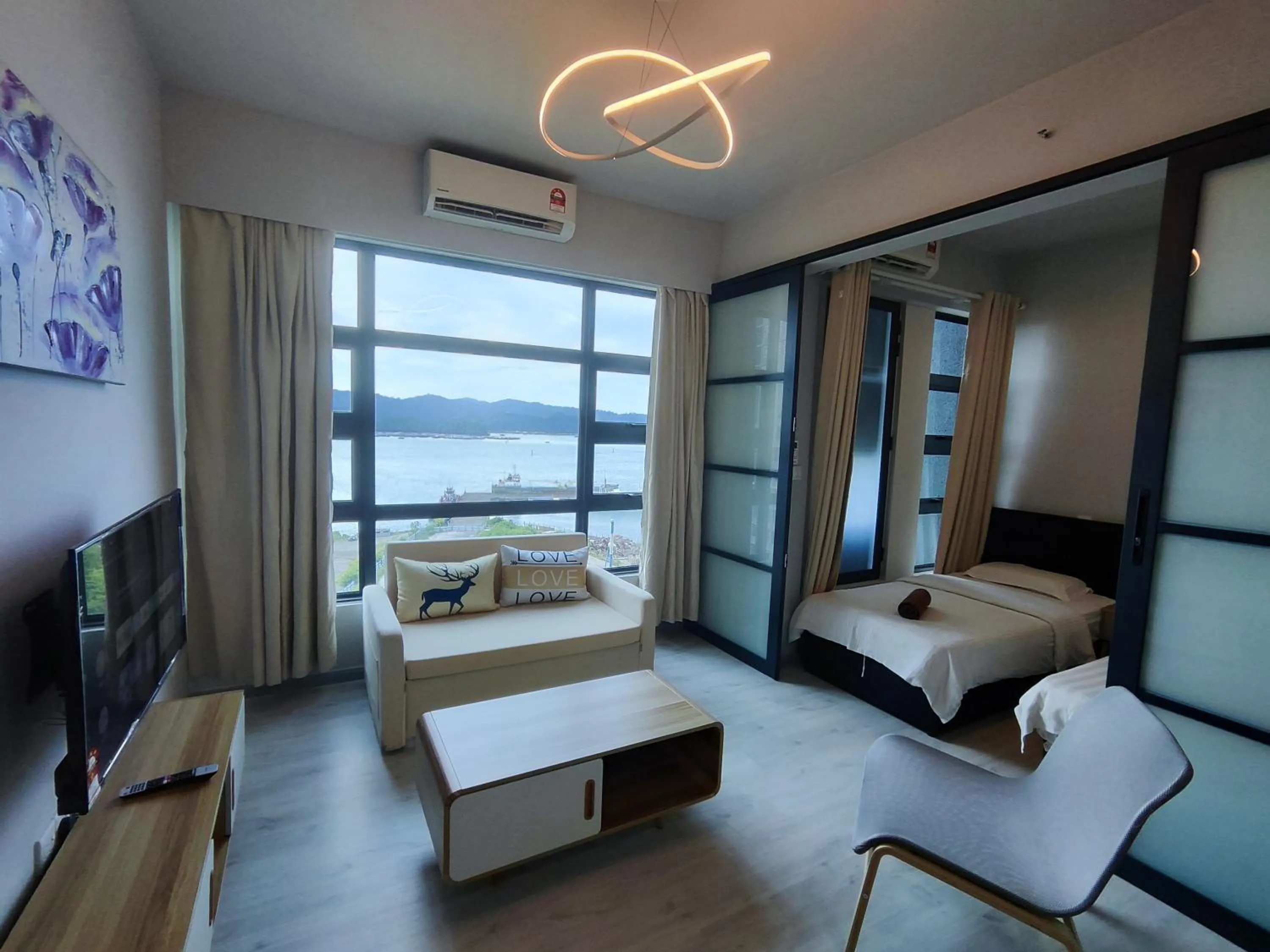 Bed in Jesselton Quay Citypads