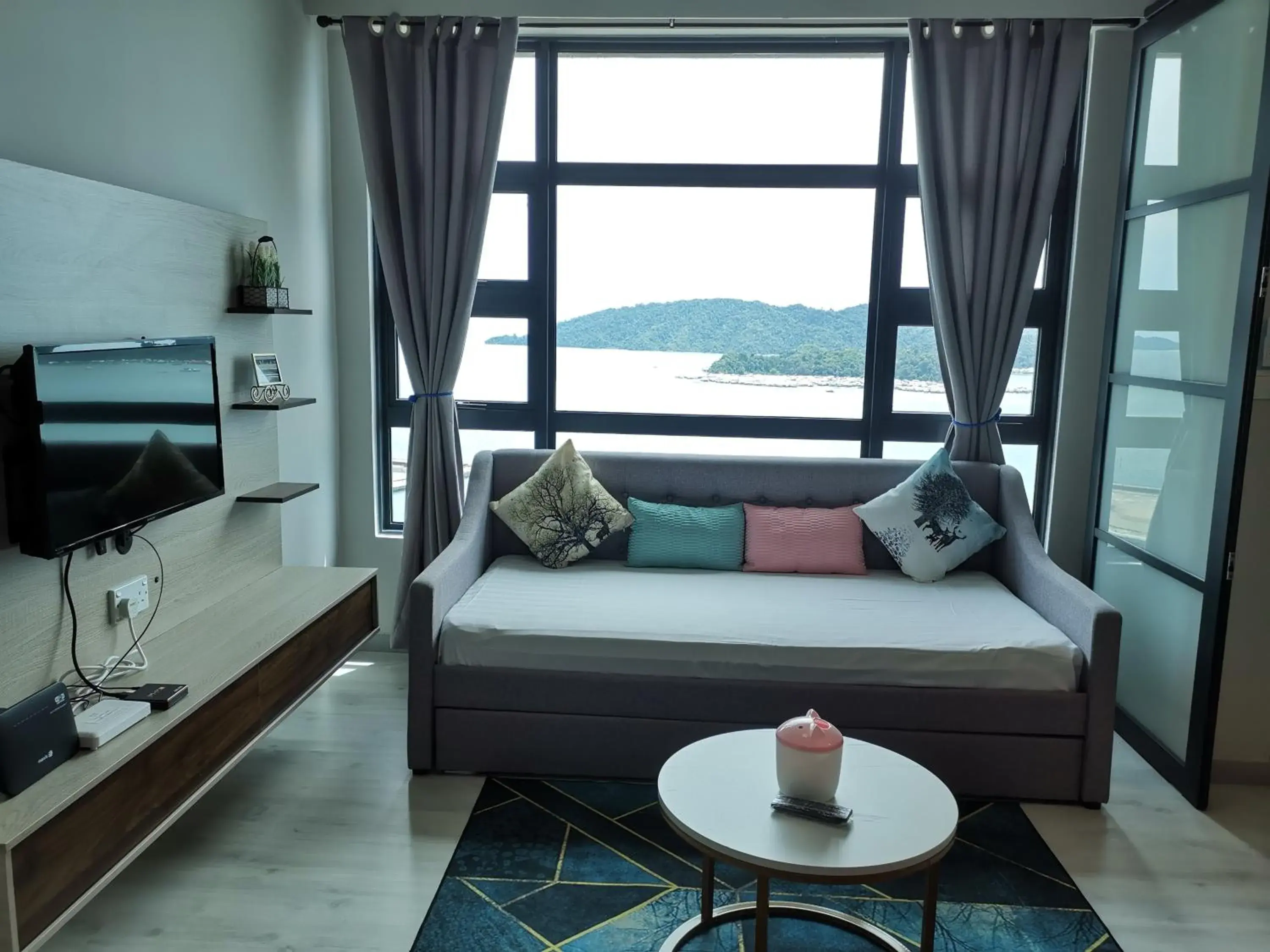 Bed in Jesselton Quay Citypads Bed in Jesselton Quay Citypads