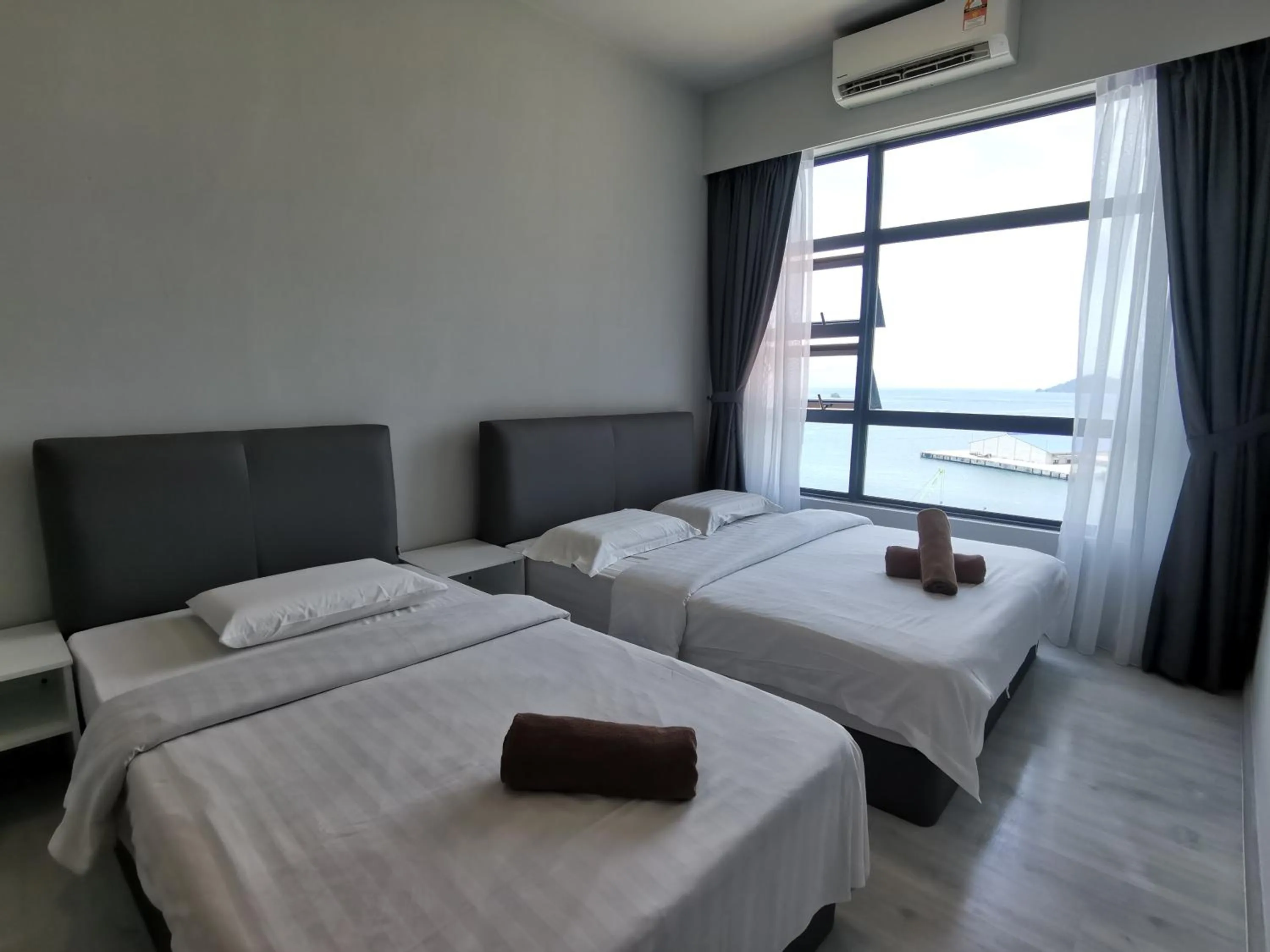 Bed in Jesselton Quay Citypads