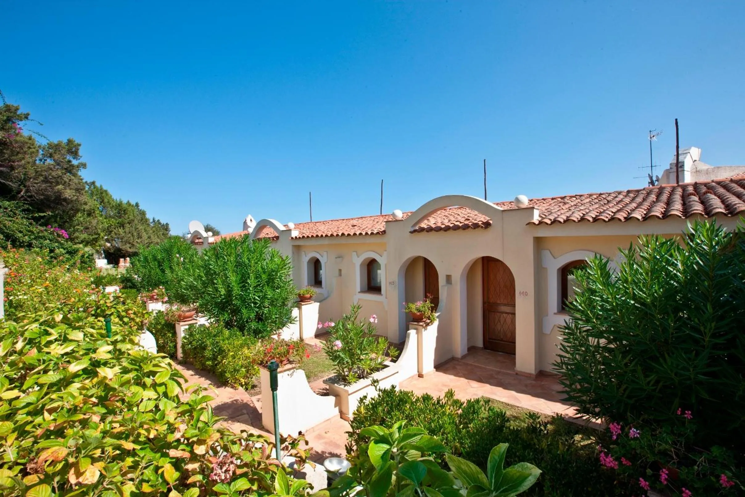 Facade/entrance in Club Hotel Baja Sardinia