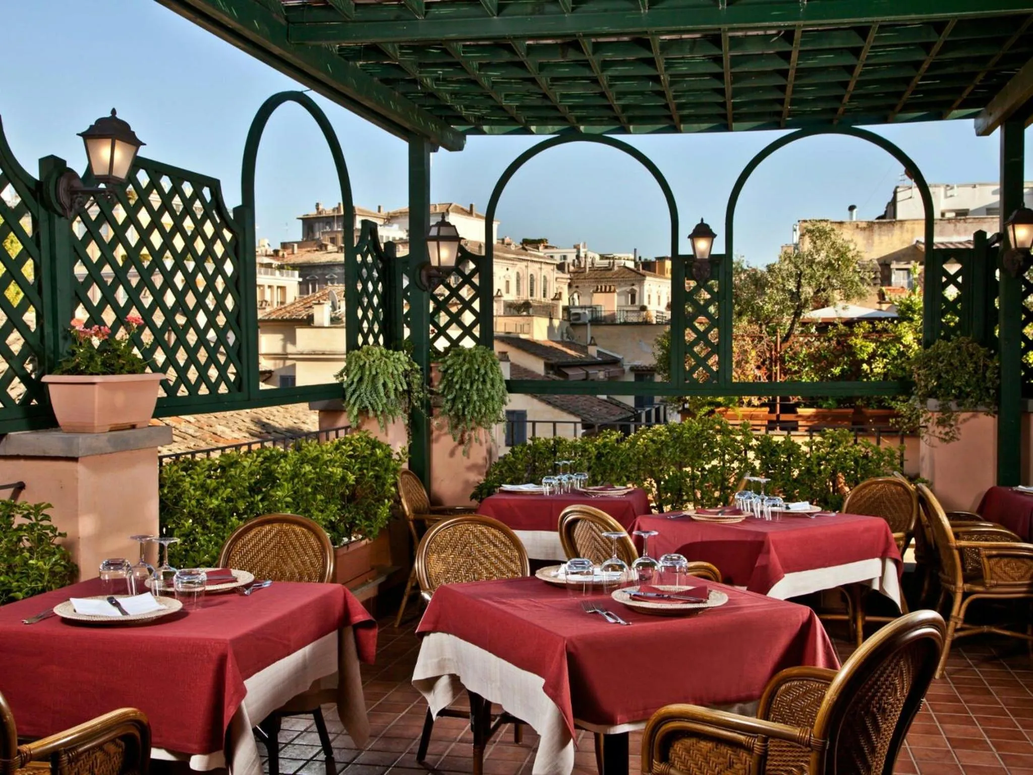 Restaurant/places to eat in Albergo Ottocento