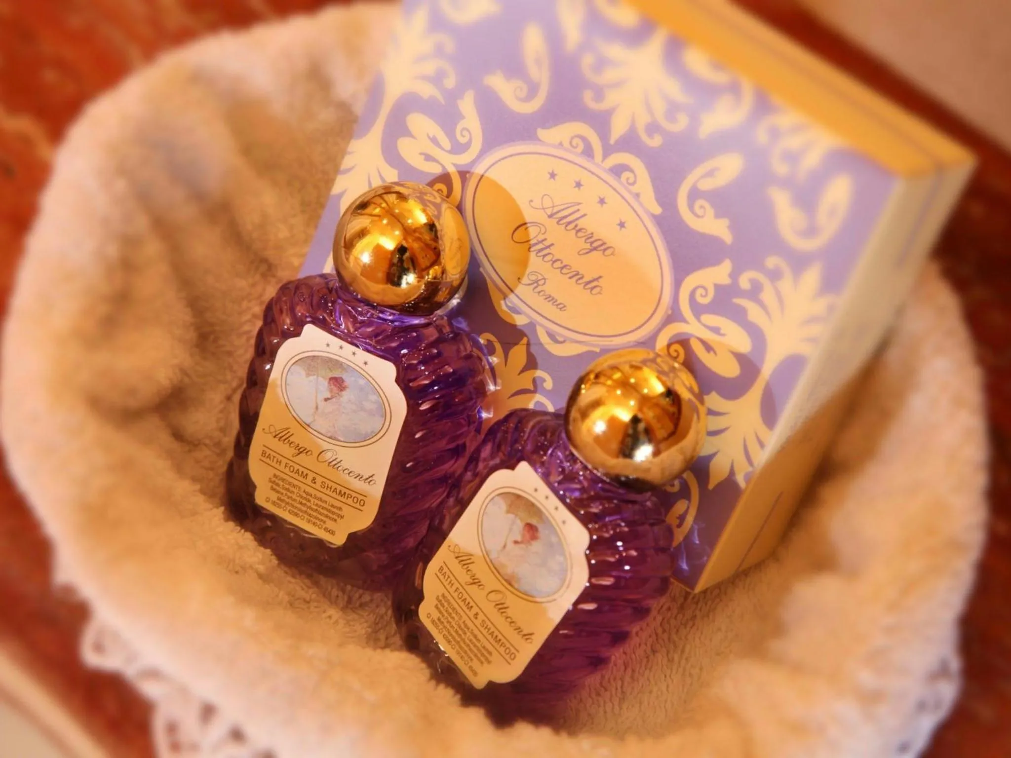 Decorative detail in Albergo Ottocento