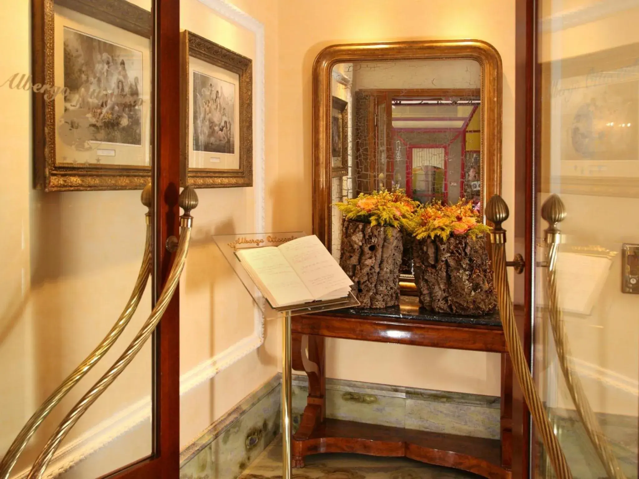 Facade/entrance in Albergo Ottocento Facade/entrance in Albergo Ottocento