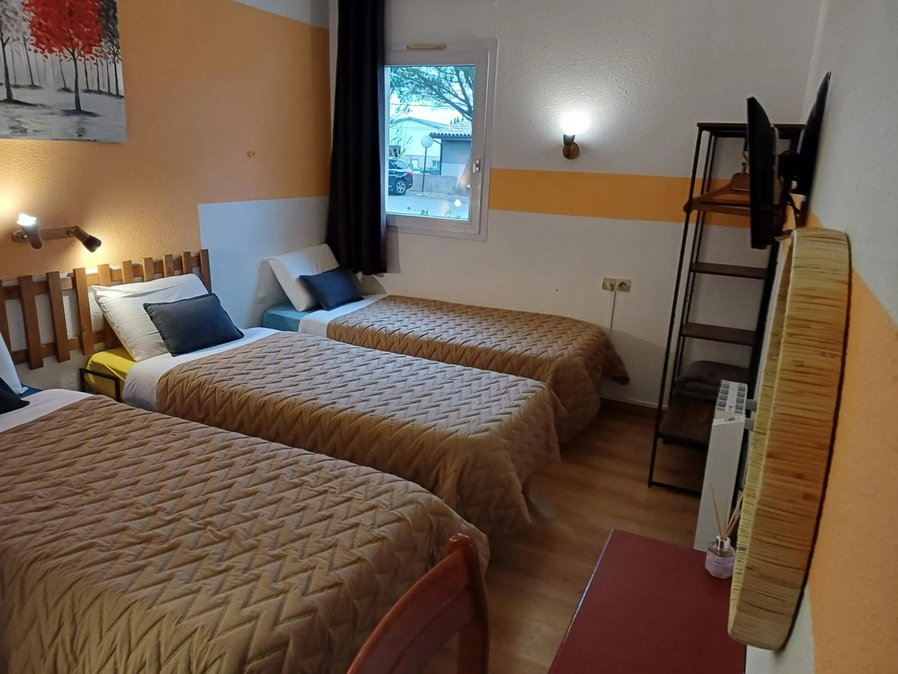 Bed in Bel Hotel Restaurant la Gentilhommière