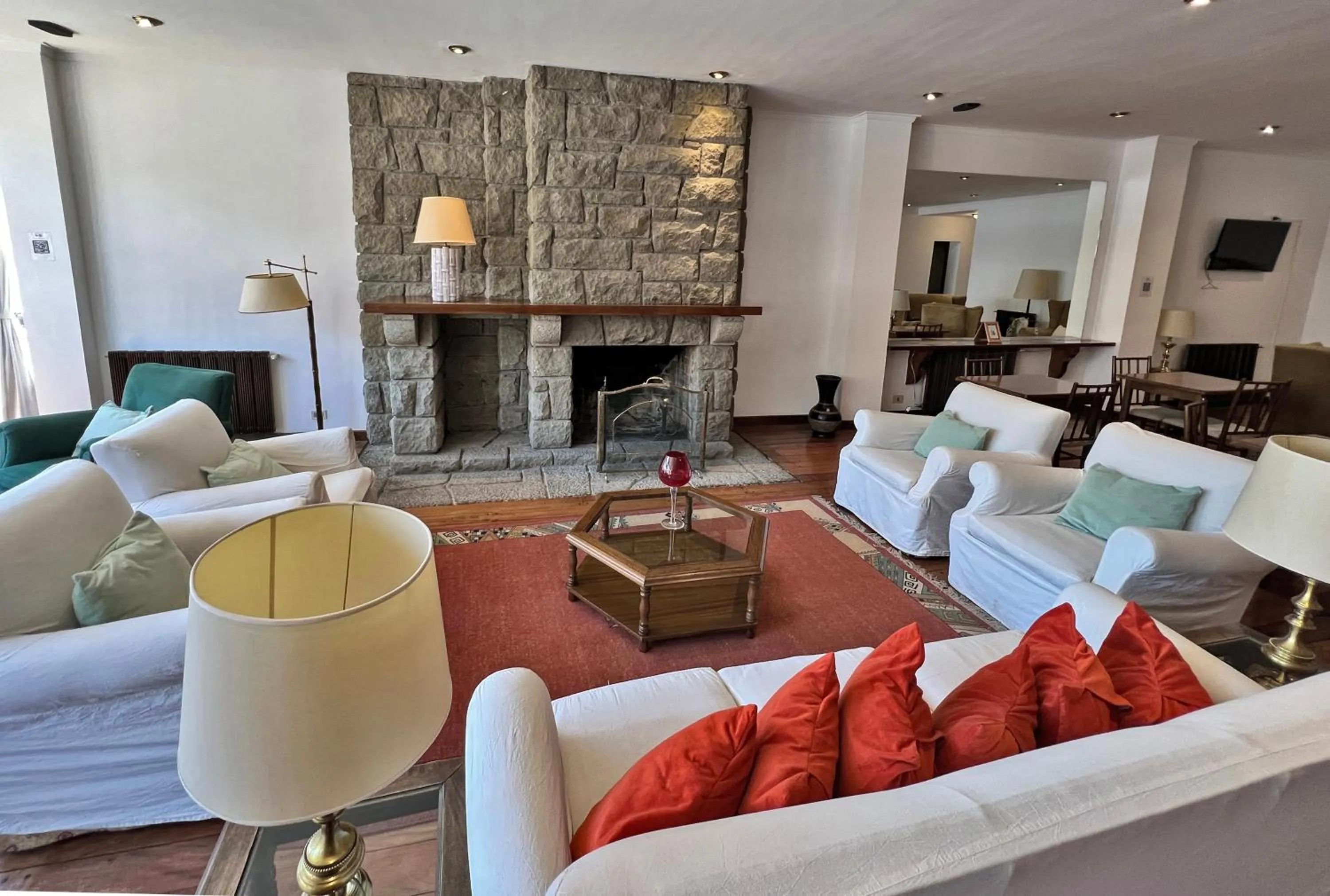 Living room in Hotel Caupolican by Visionnaire