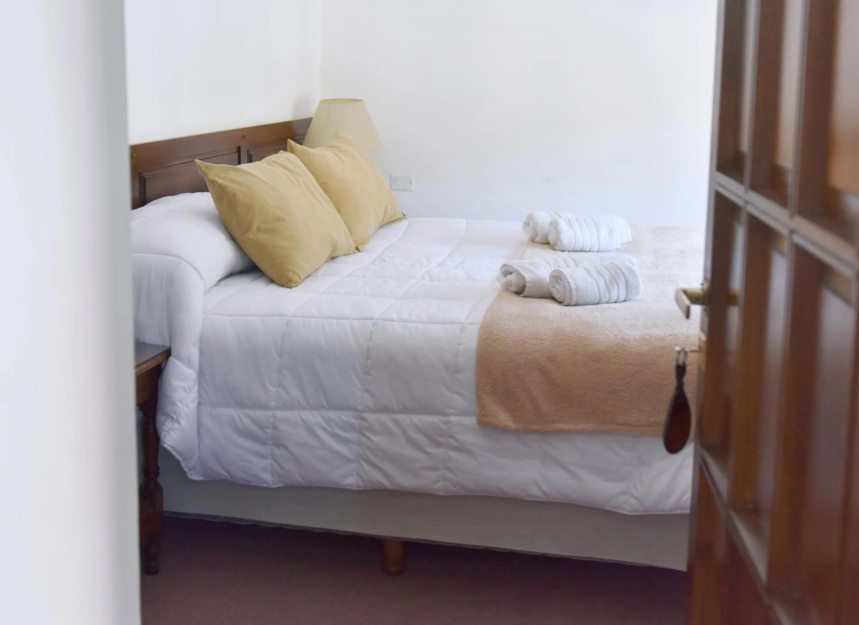 Bed in Hotel Caupolican by Visionnaire