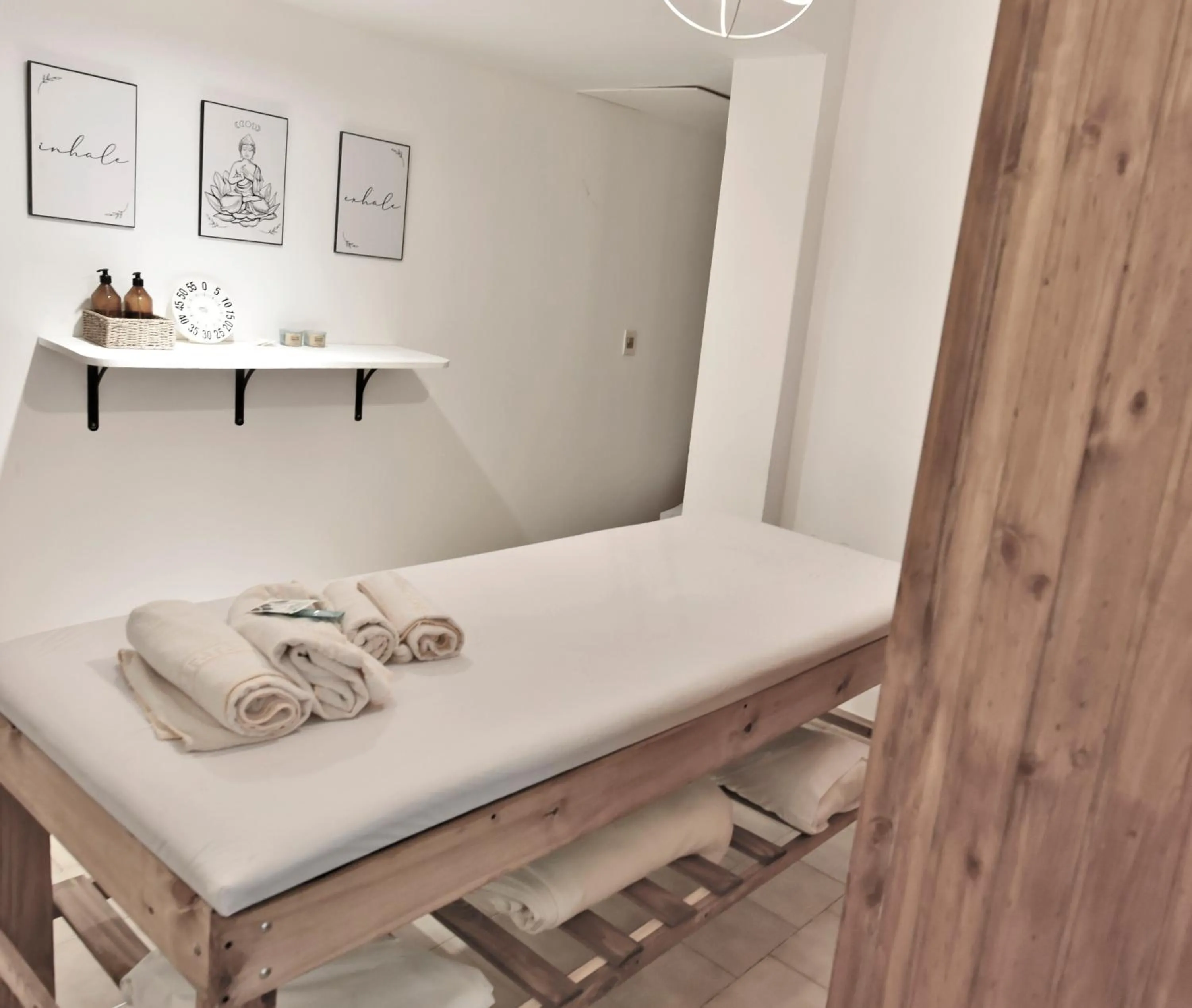 Bed in Hotel Caupolican by Visionnaire