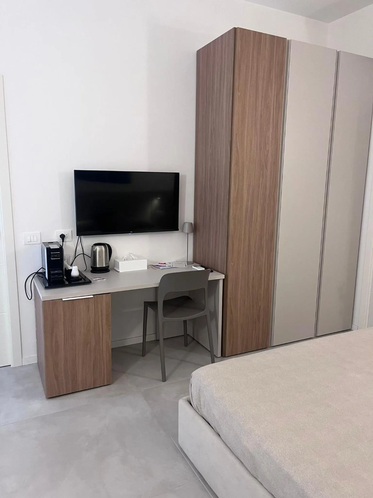 TV and multimedia, Bed in B&B LE MAGNOLIE