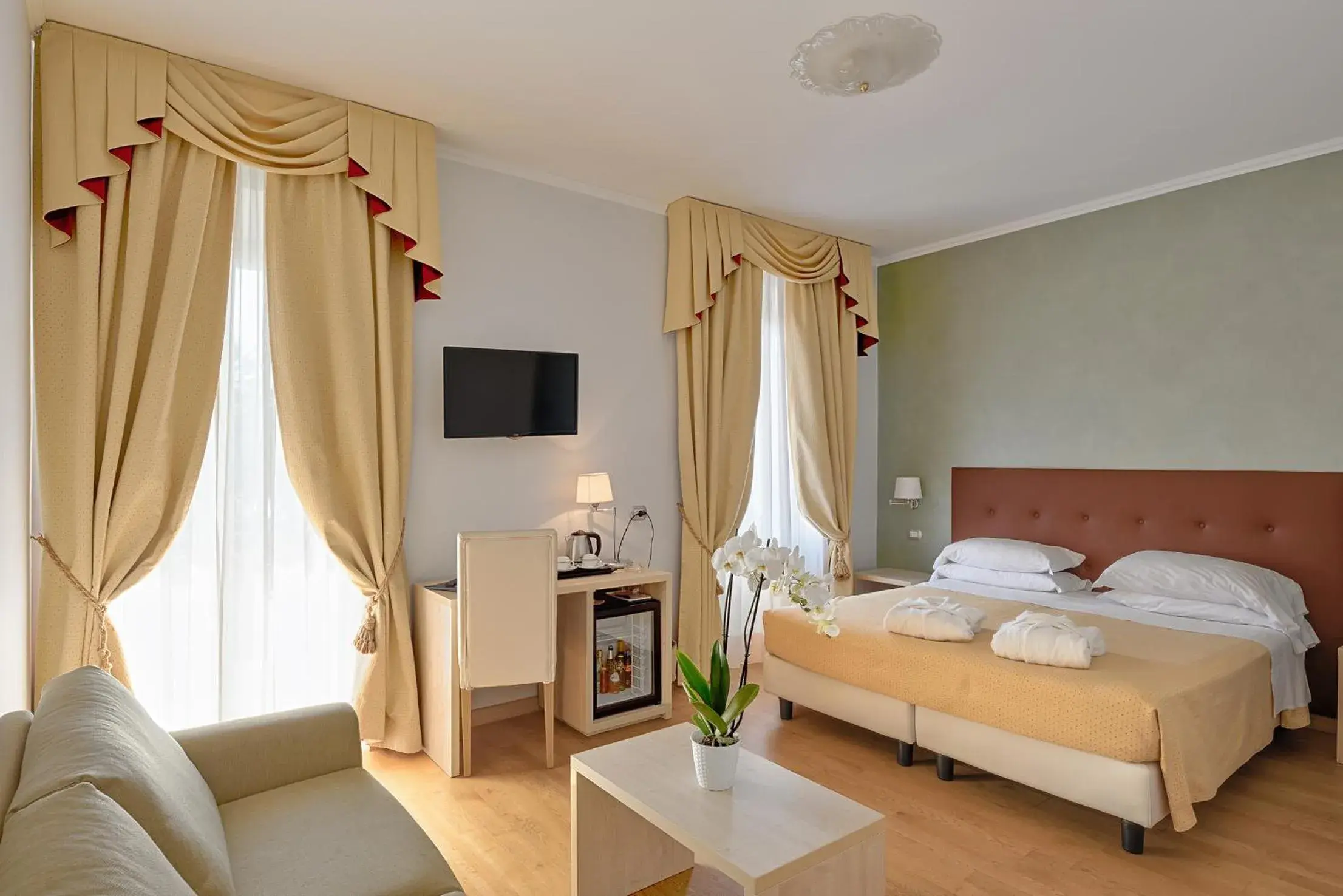 Spring, Bed in Hotel Paradiso Spring, Bed in Hotel Paradiso