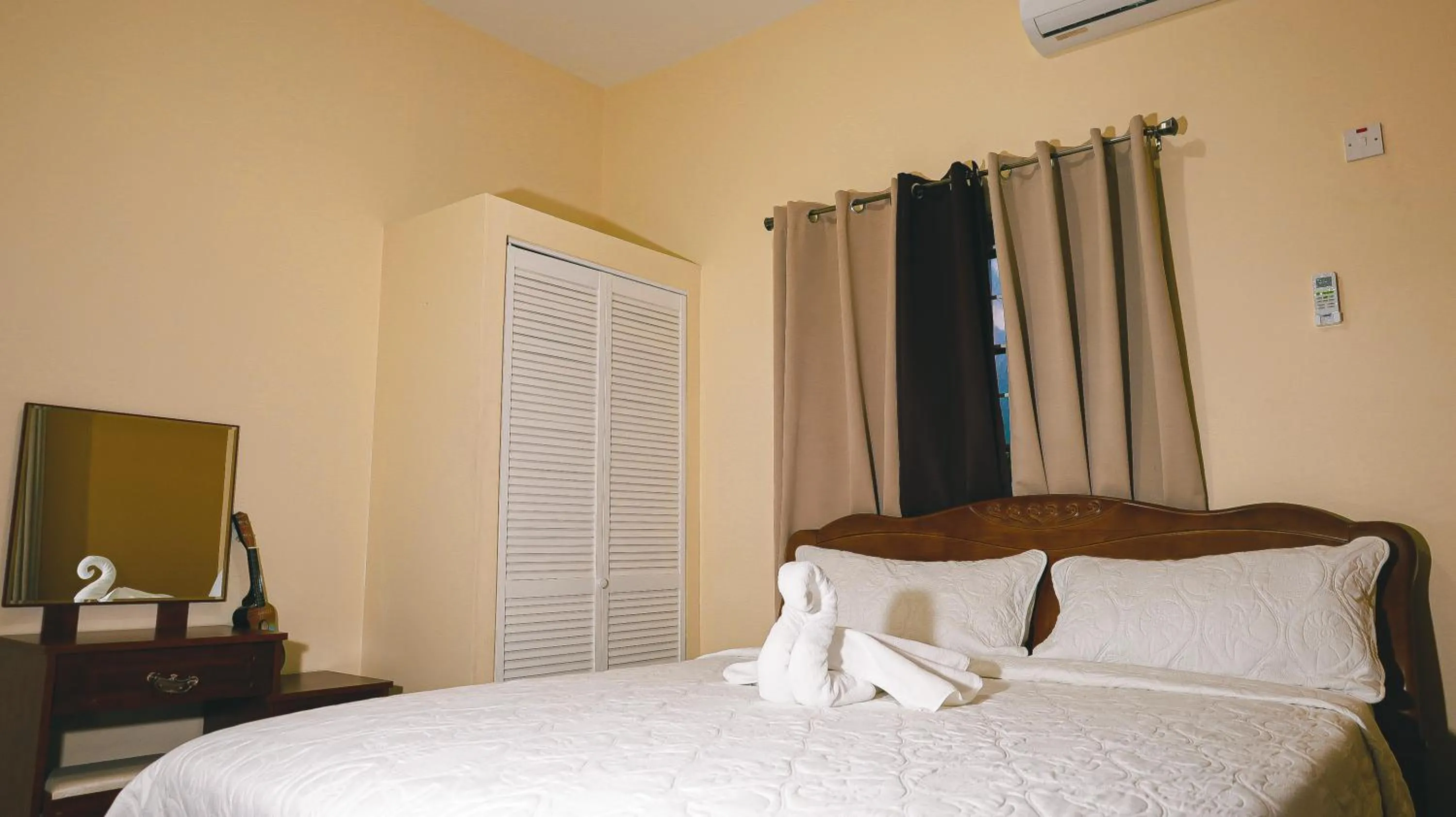 Bed in Incognito Culture Rooms