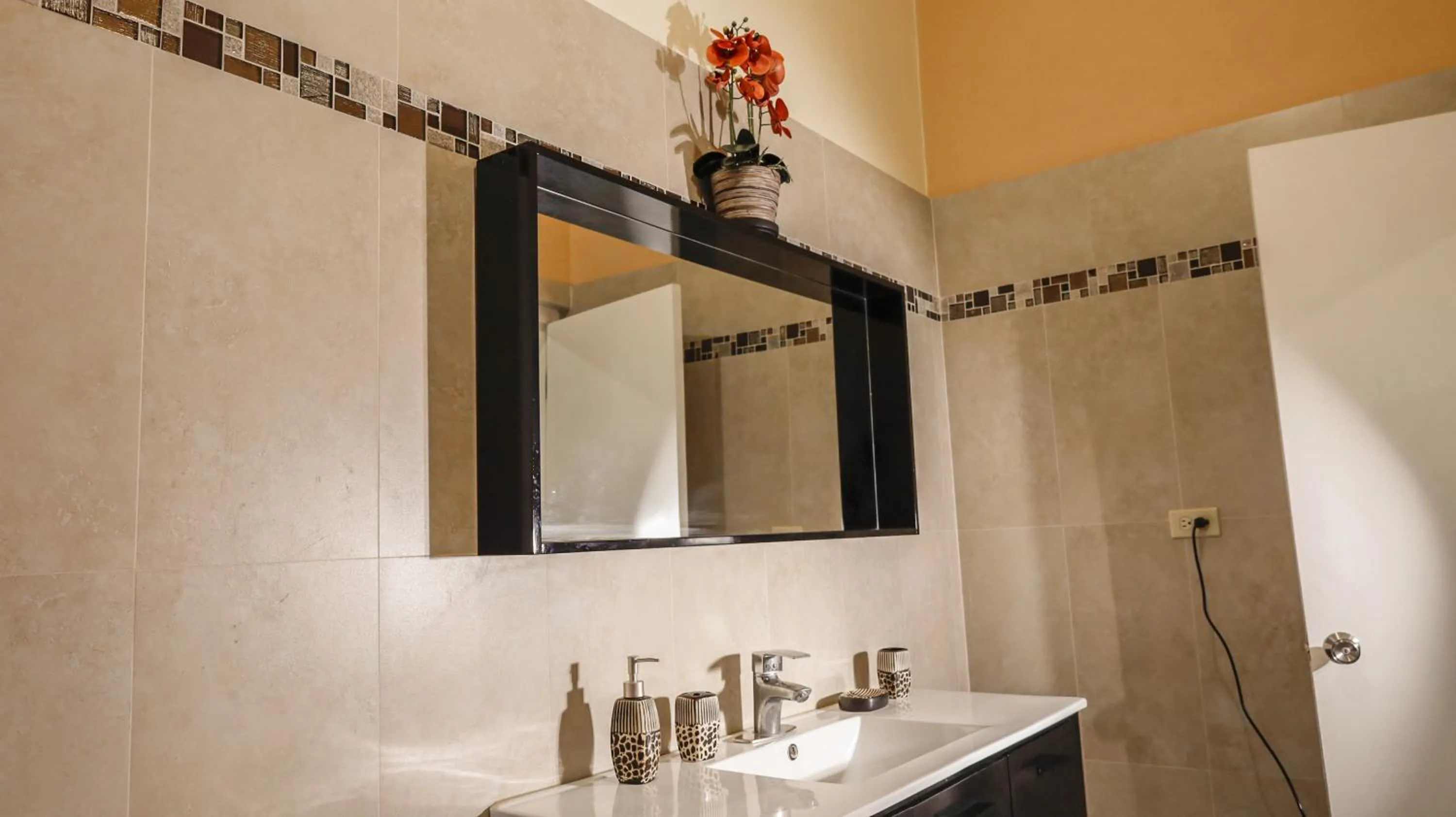 Bathroom in Incognito Culture Rooms