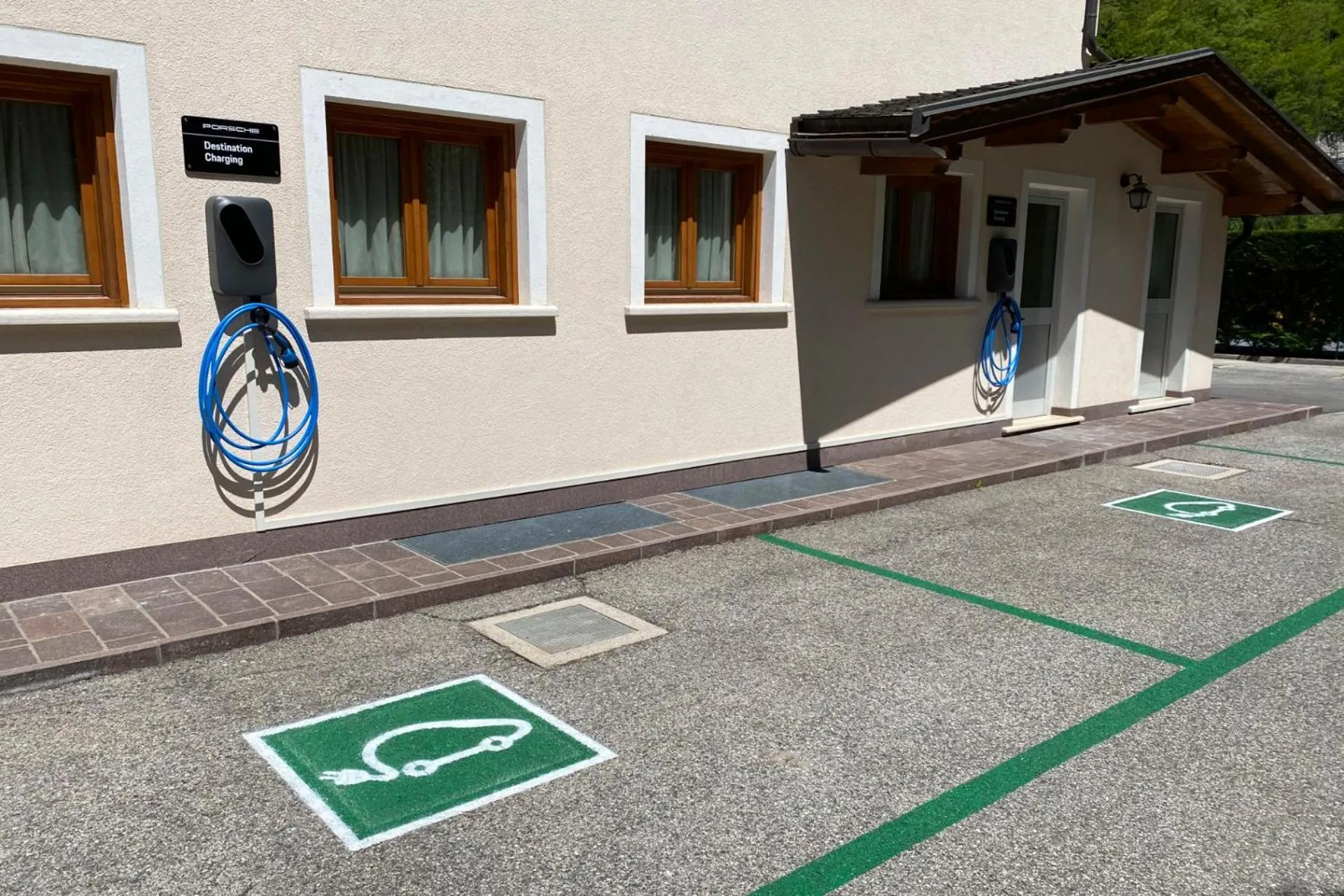 Parking in Hotel La Maison Wellness & Spa