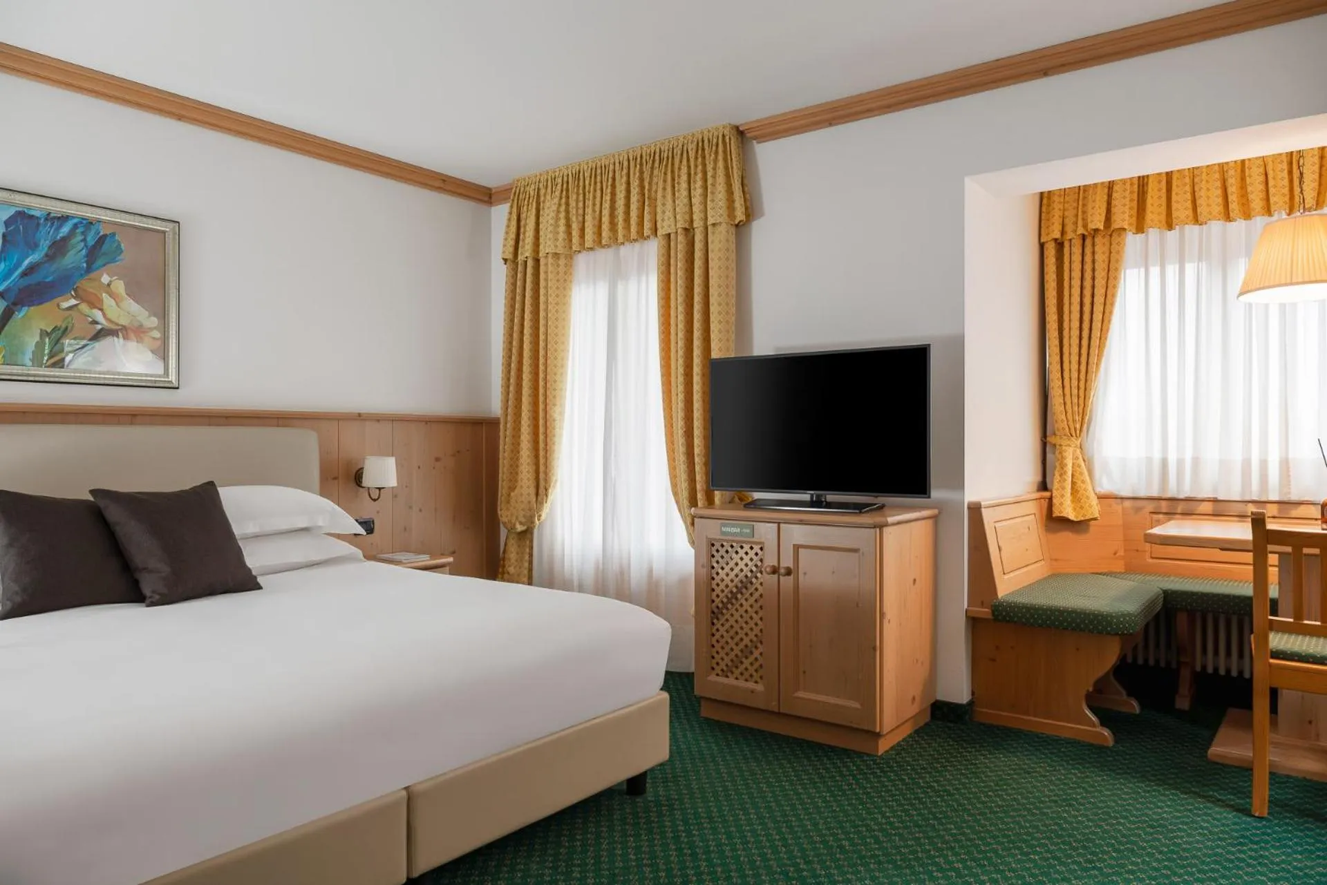 TV and multimedia, Bed in Hotel La Maison Wellness & Spa