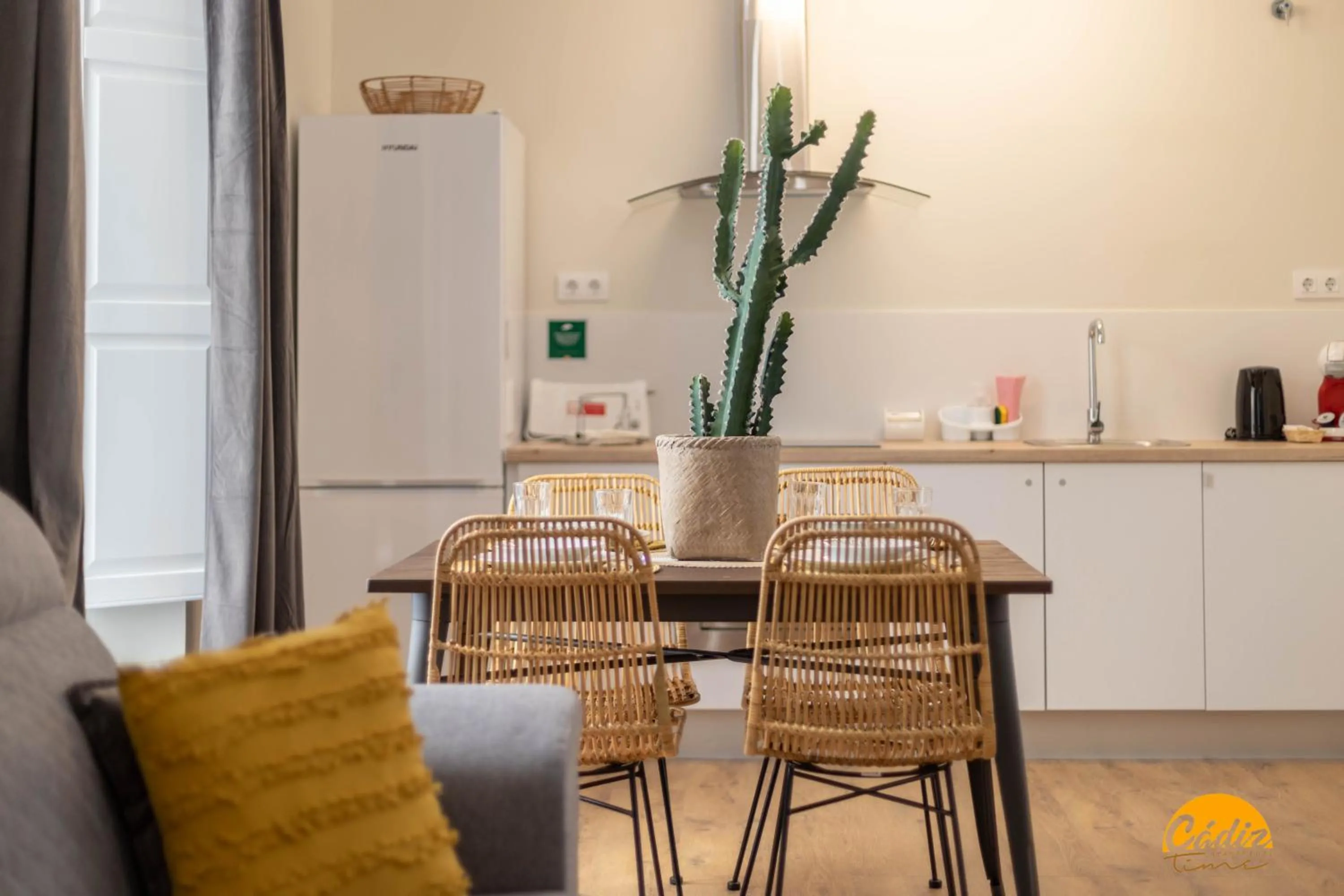 Carpenter's Home by Cadiz Time