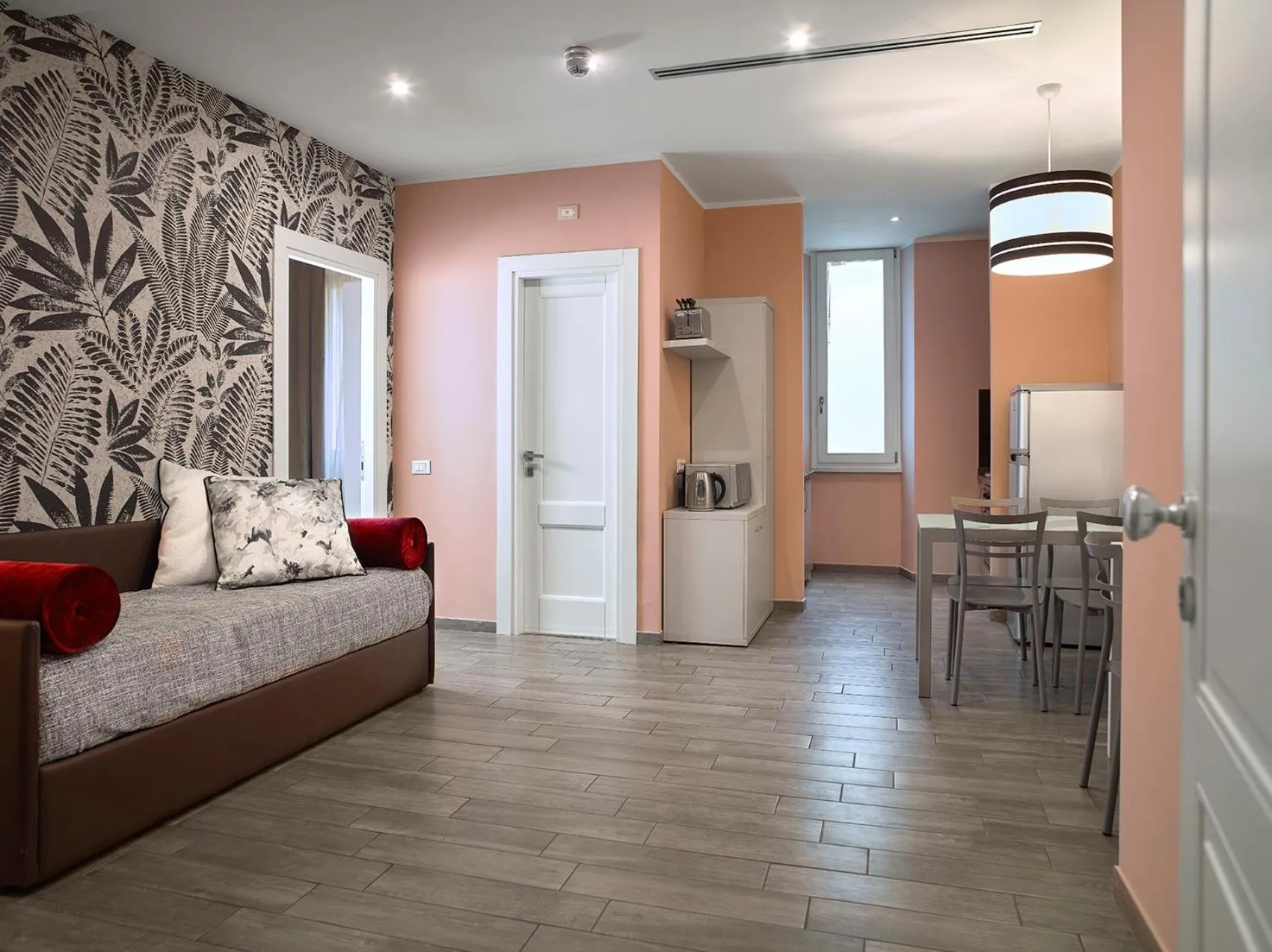 Kitchen or kitchenette, Bed in Trianon Borgo Pio Aparthotel