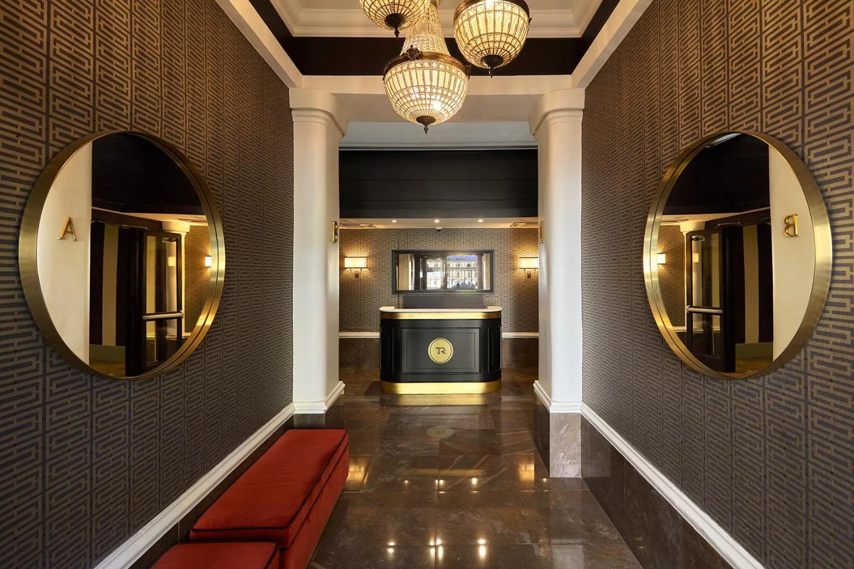 Lobby or reception in Trianon Borgo Pio Aparthotel