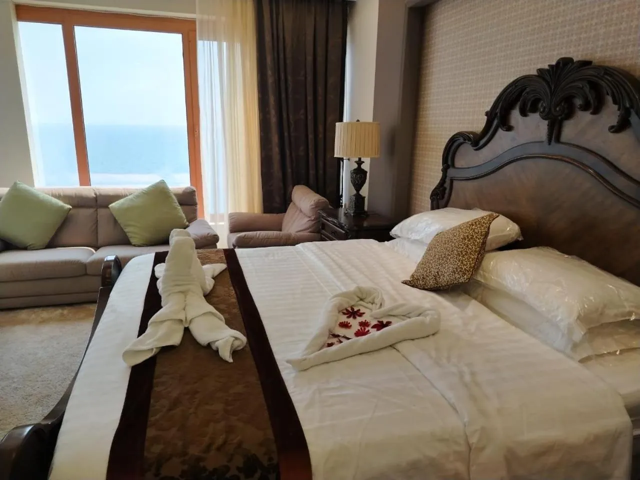 Bed in Al-Borg Al-Watheer Serviced apartments