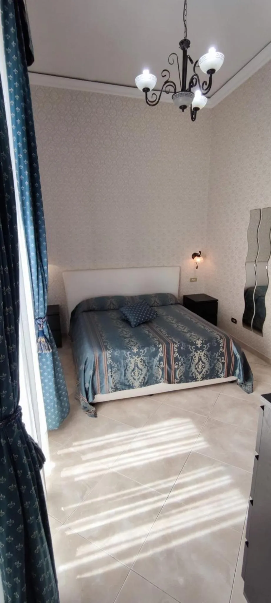 Bed in Toledo