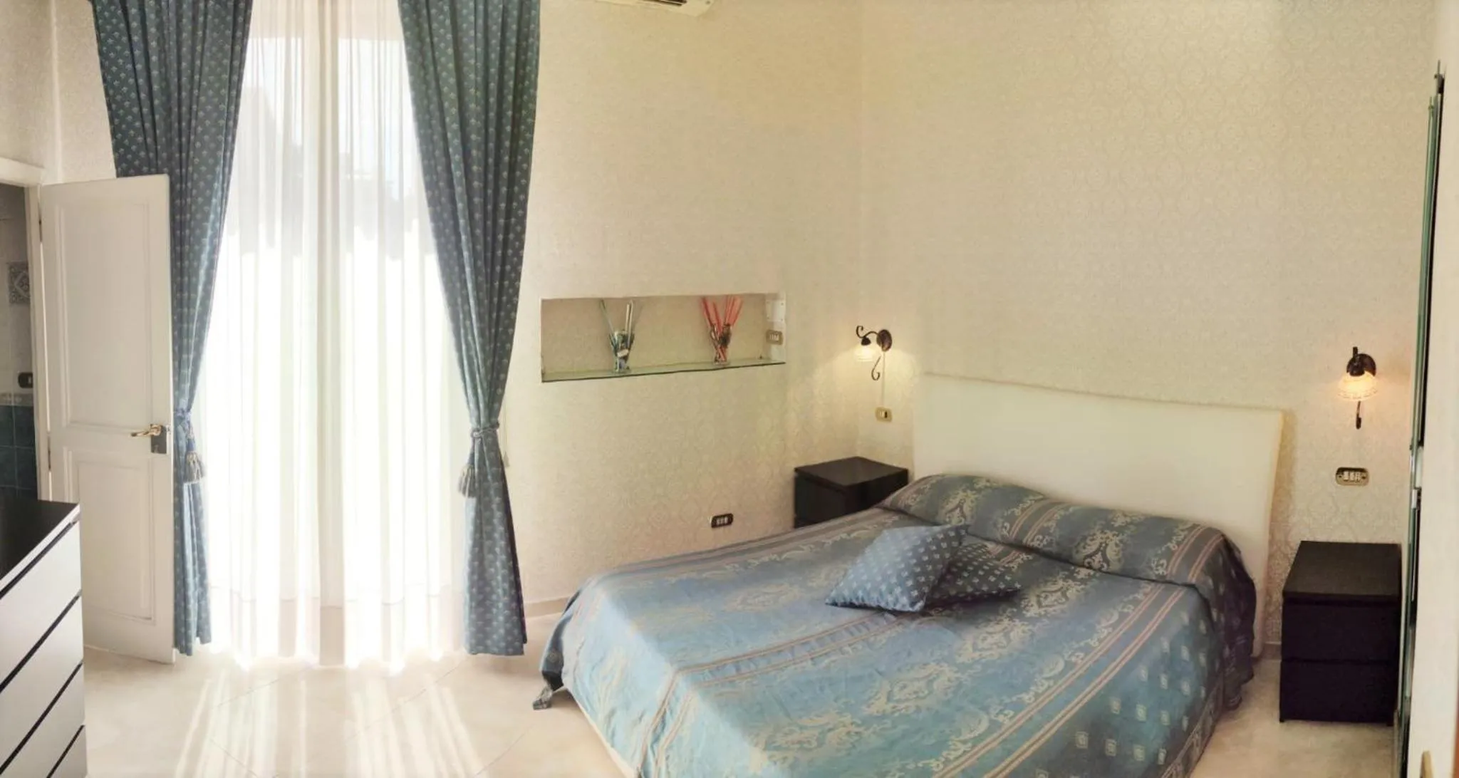 Bed in Toledo