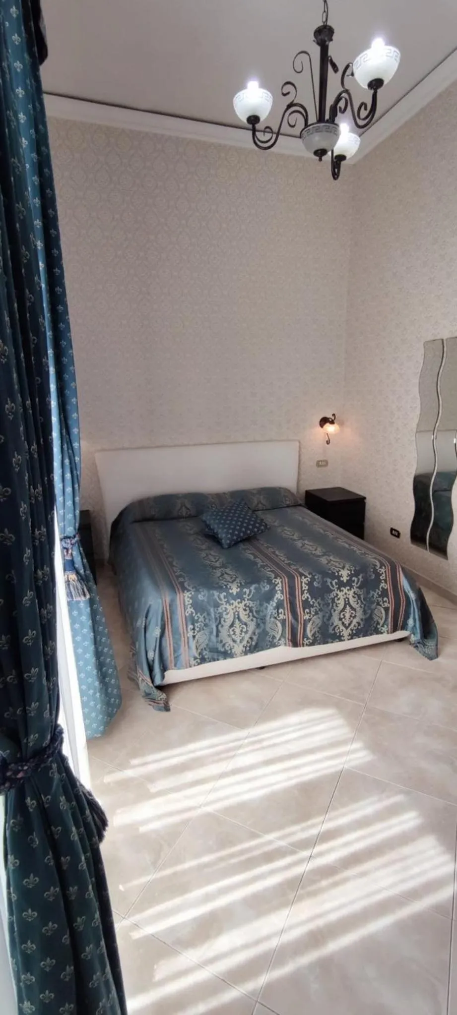 Bed in Toledo