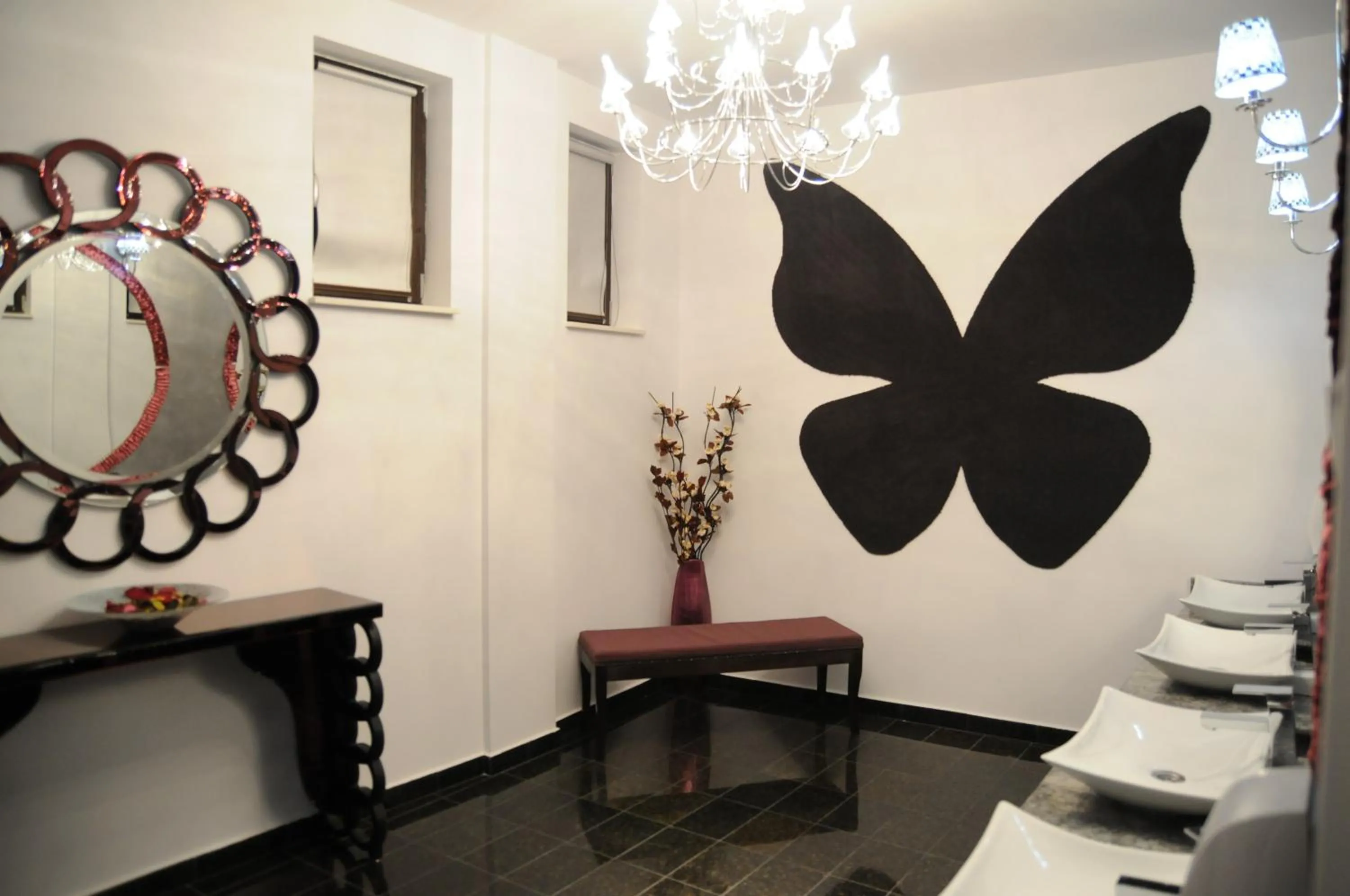 Bathroom in Papillon