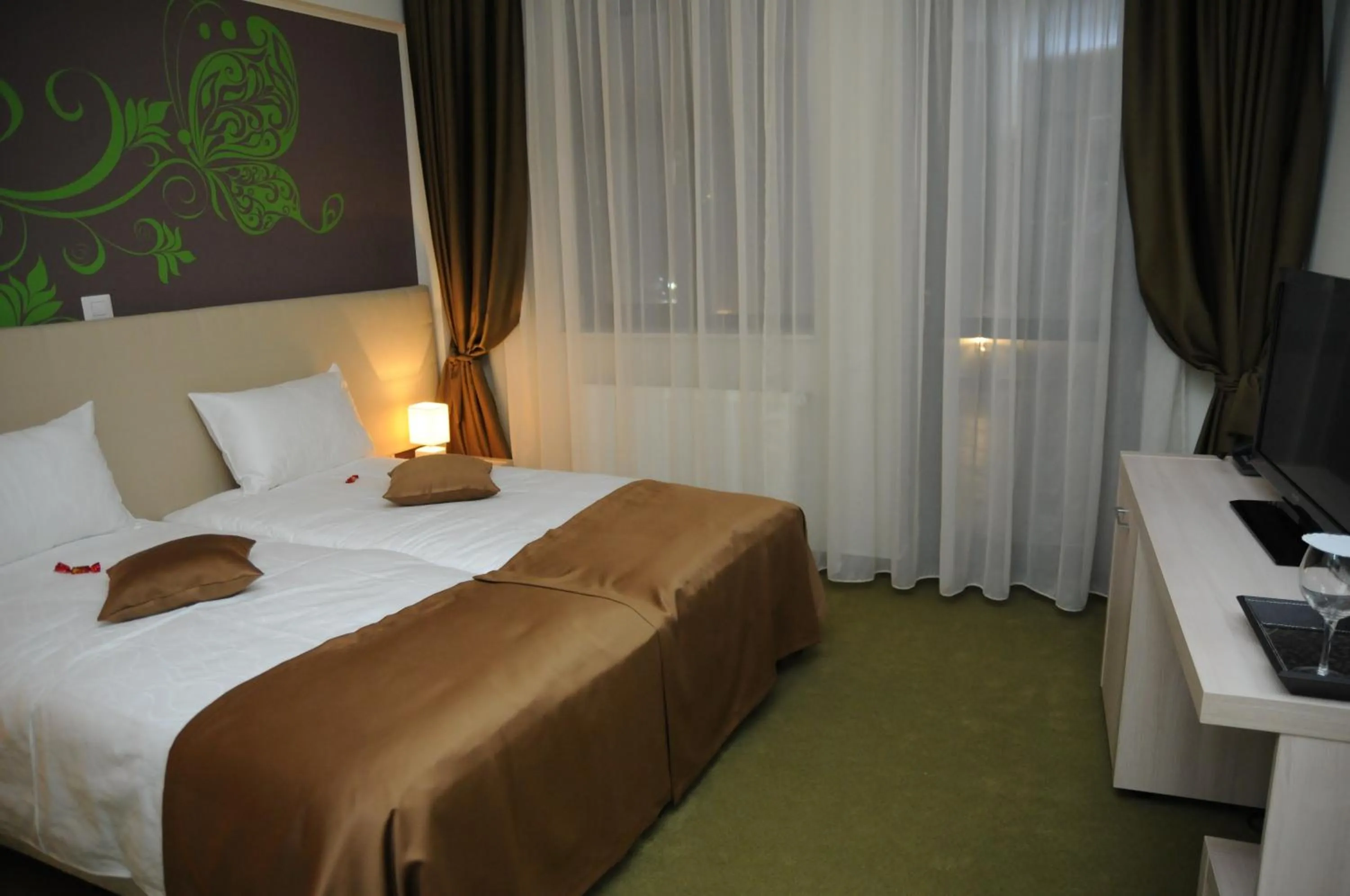 Bed in Papillon
