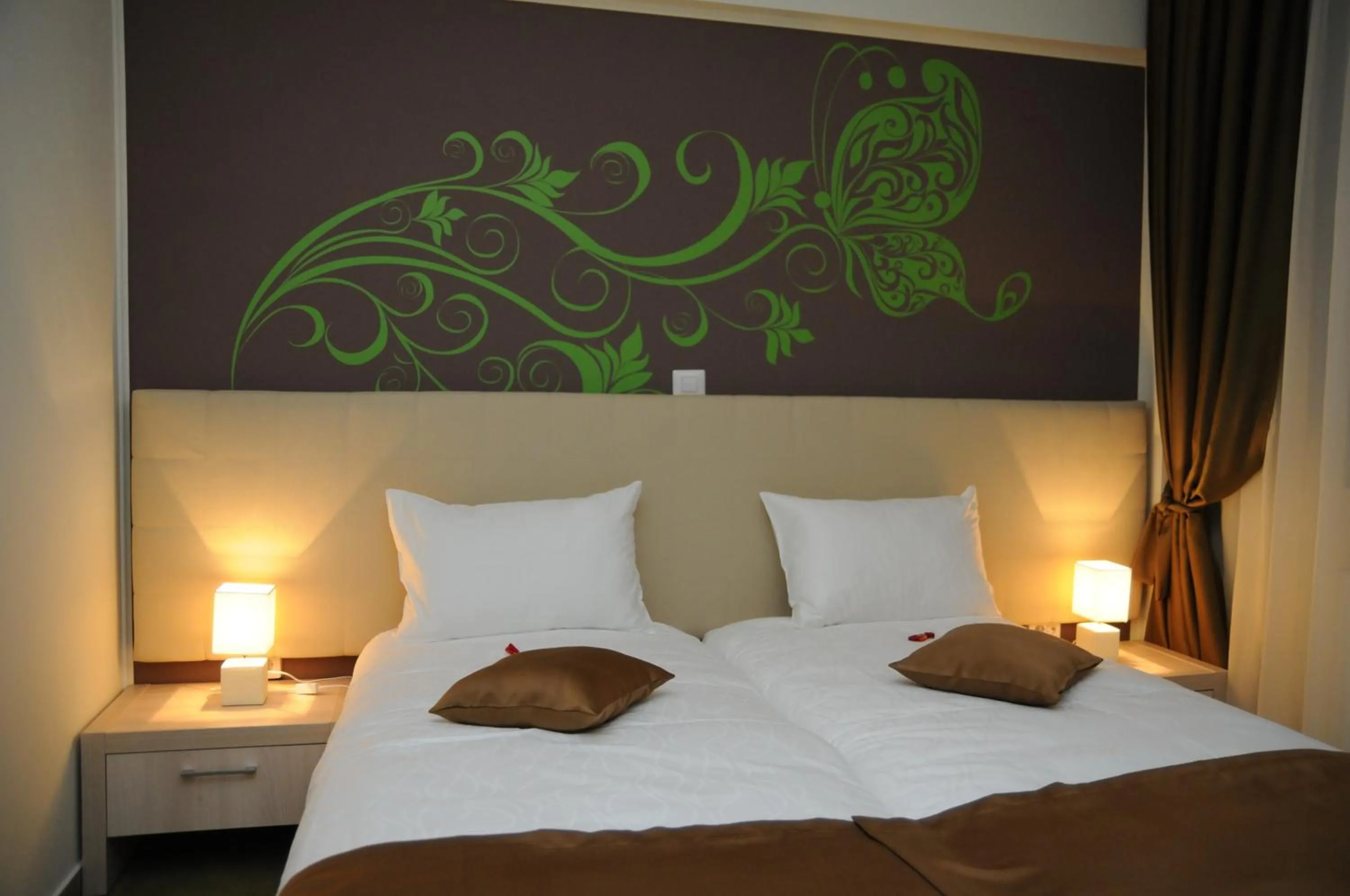 Bed in Papillon