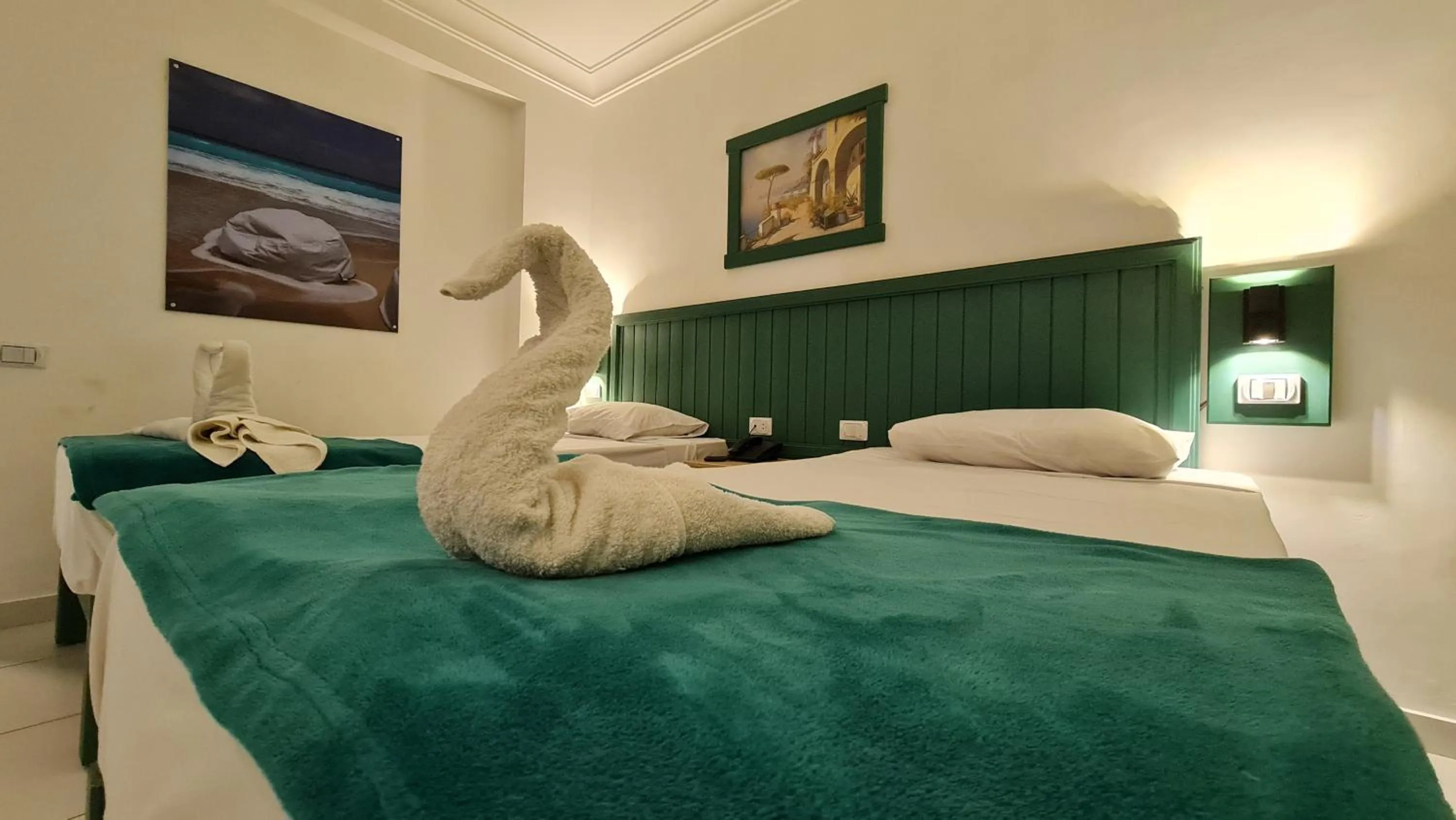 Bedroom, Bed in Zak Inn