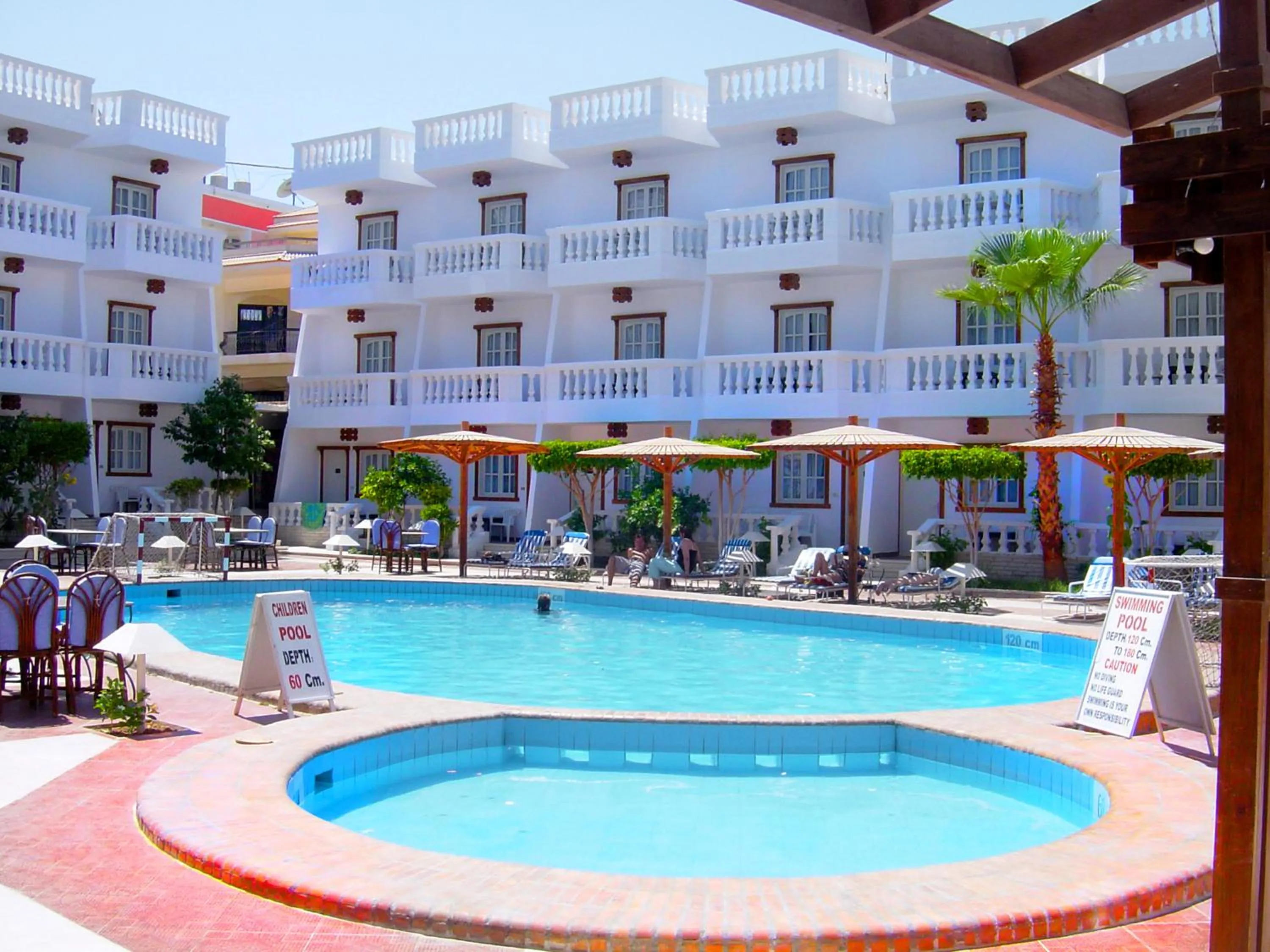 Property building in Zak Inn