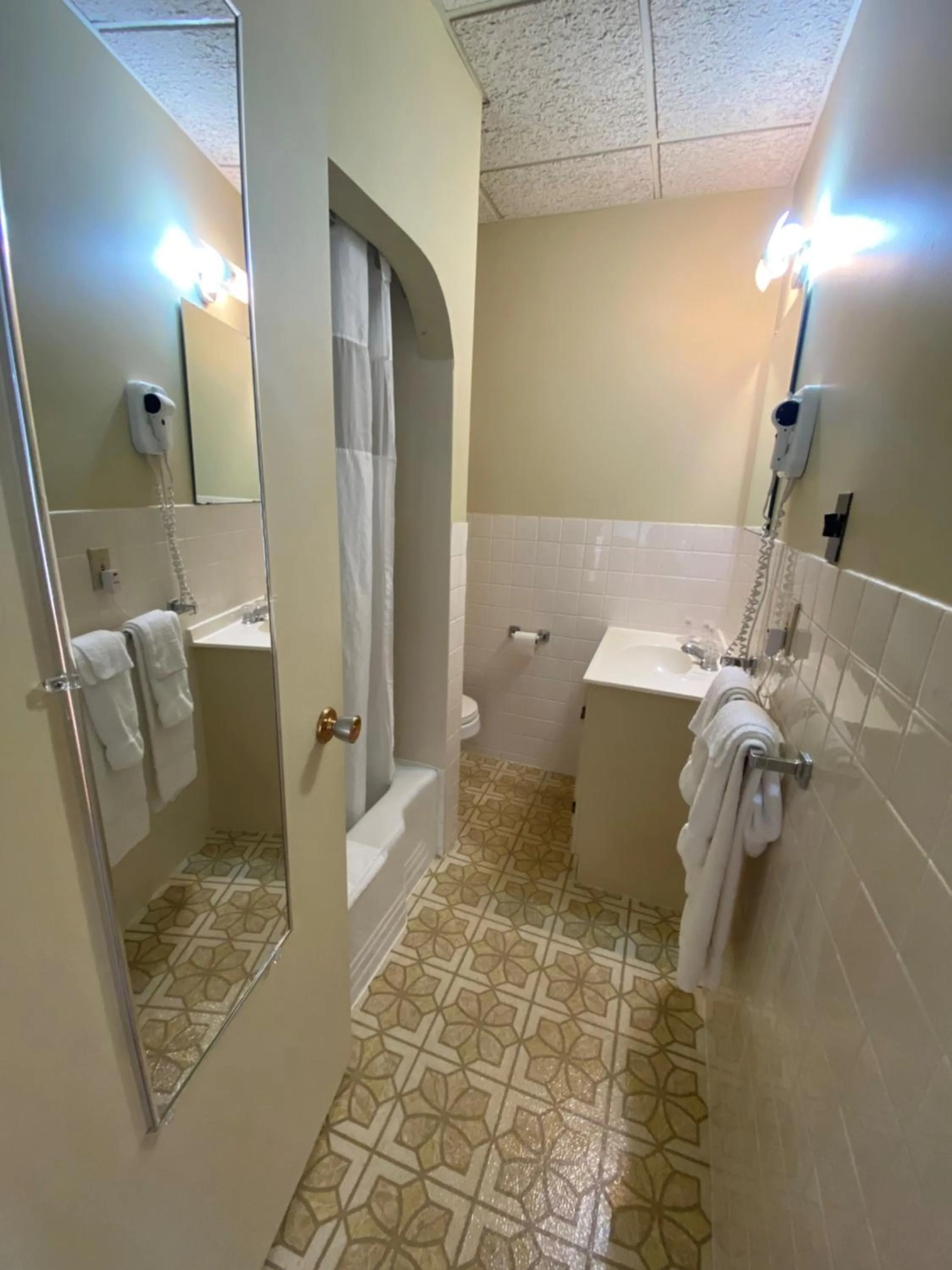 Bathroom in Hotel Bedford