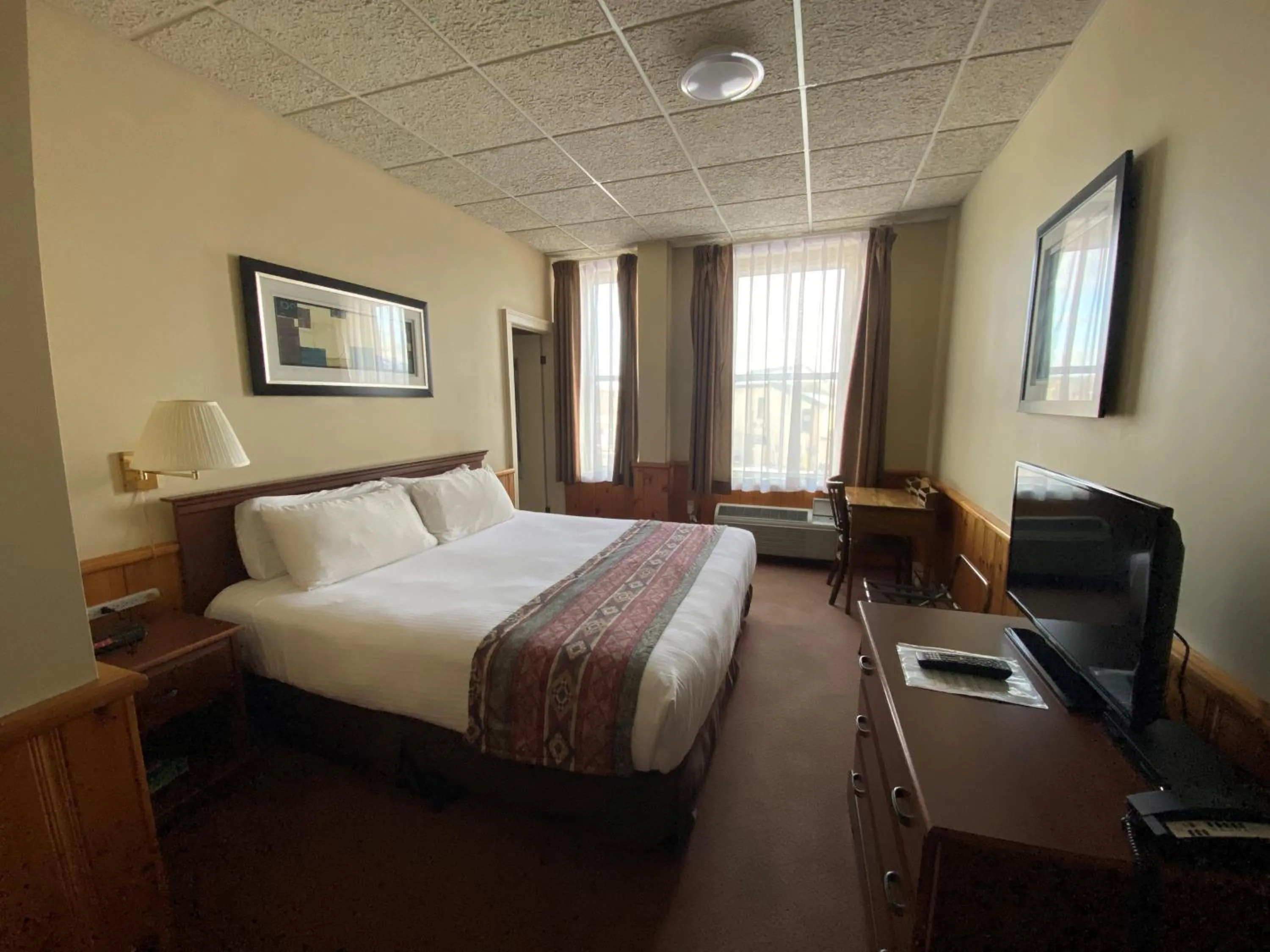 TV and multimedia, Bed in Hotel Bedford