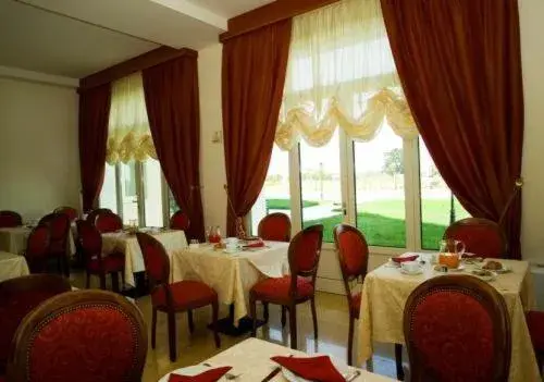 Restaurant/places to eat in Hotel Marconi Restaurant/places to eat in Hotel Marconi
