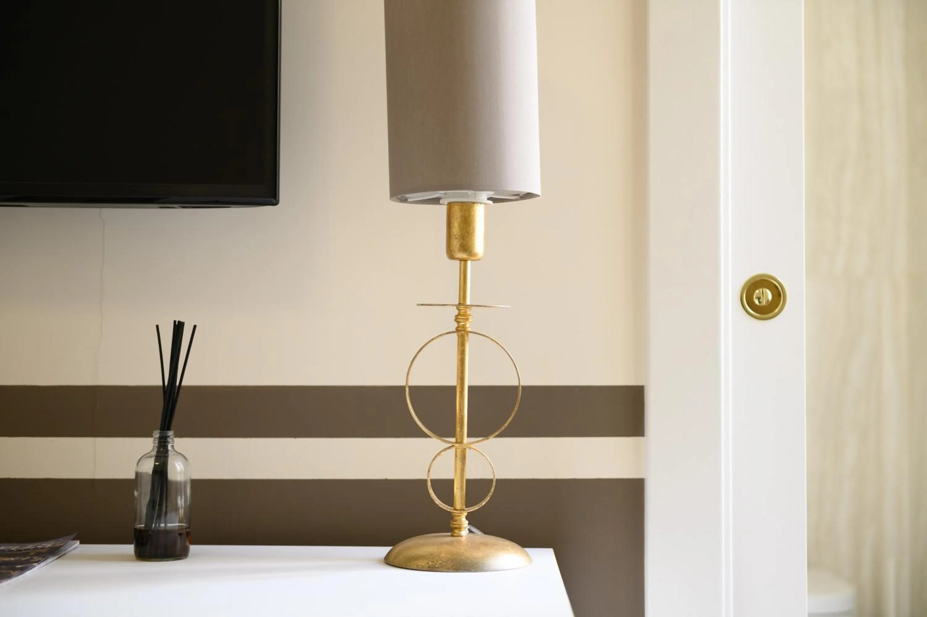 TV and multimedia in Residenza Molinari Suite