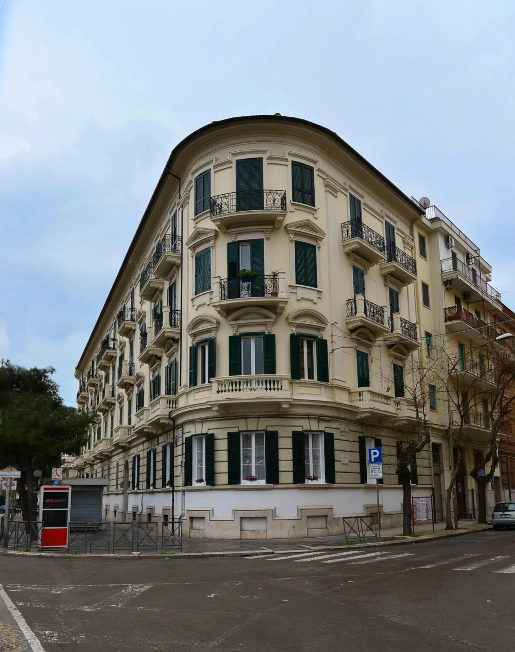 Property building in Conte di Cavour