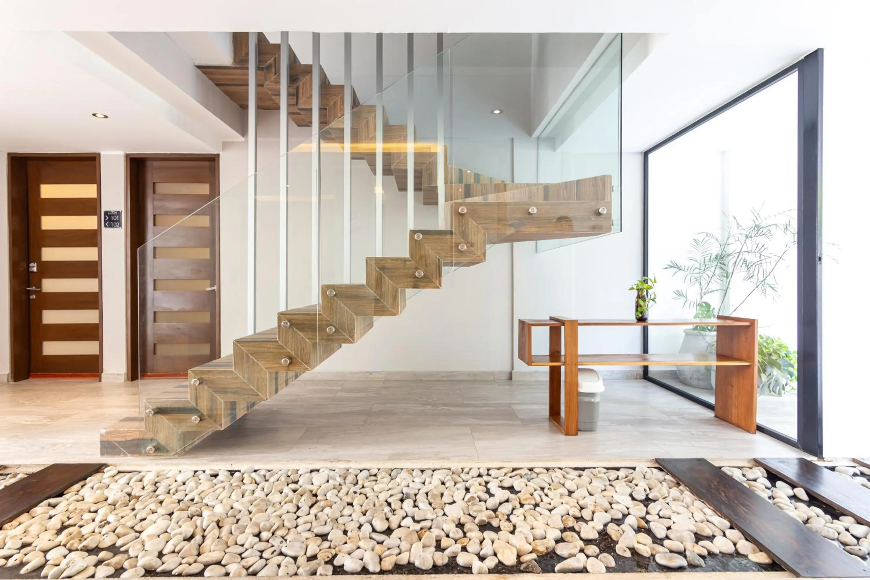 Facade/entrance in Toh House Luxury by Boutique Apartments MX