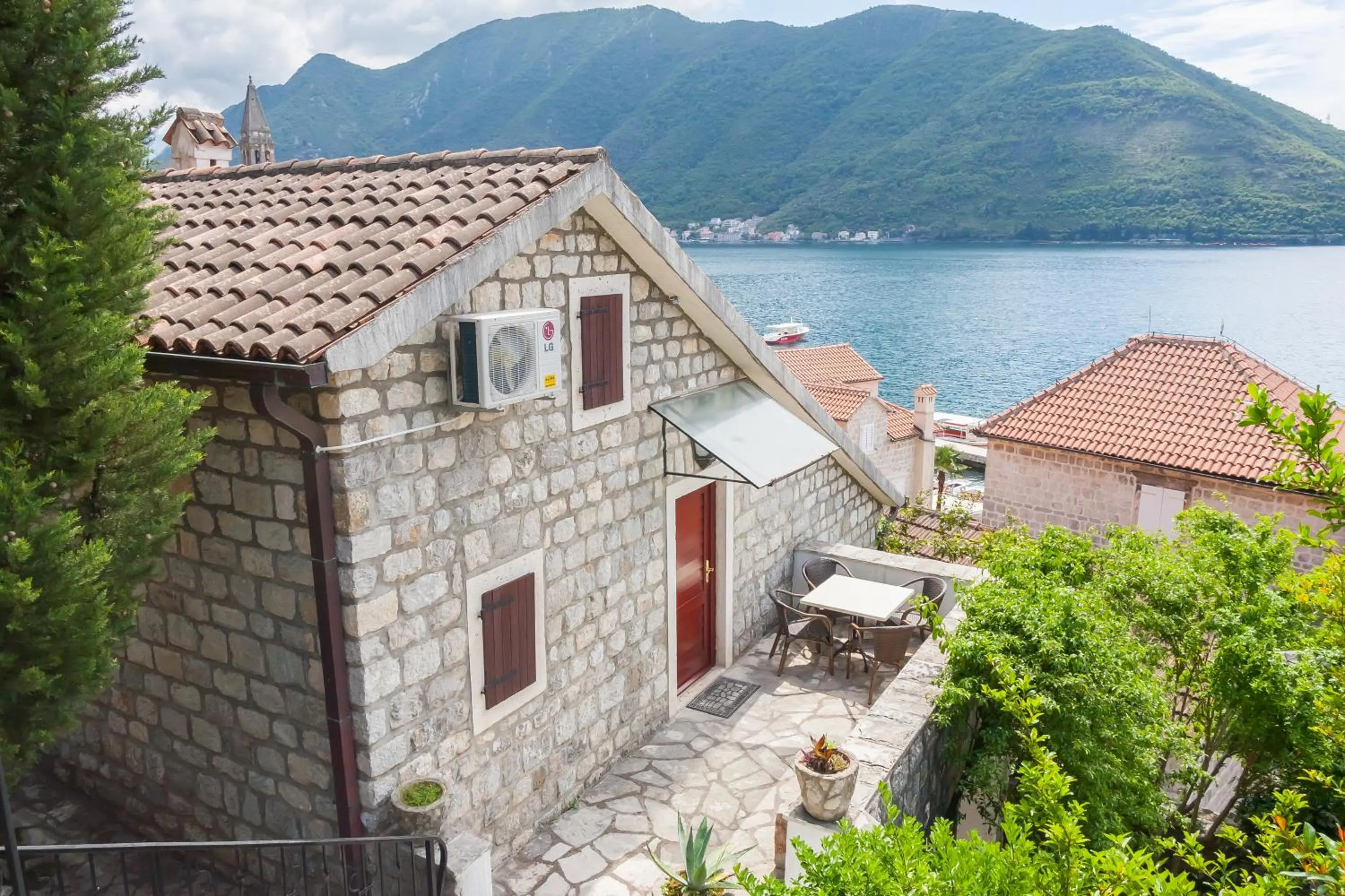 Balcony/Terrace in Villa & Apartments Perasto
