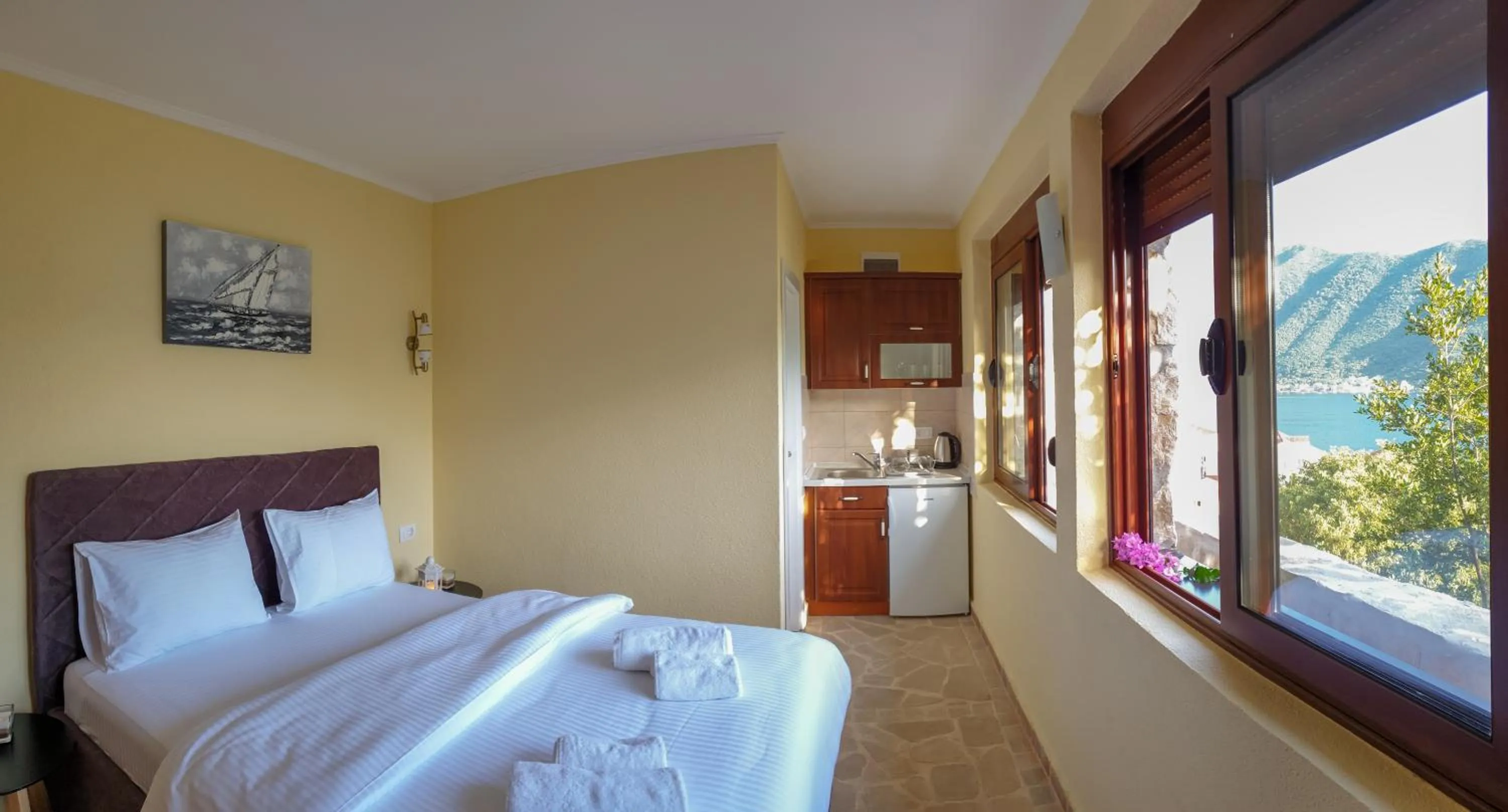 Bed in Villa & Apartments Perasto