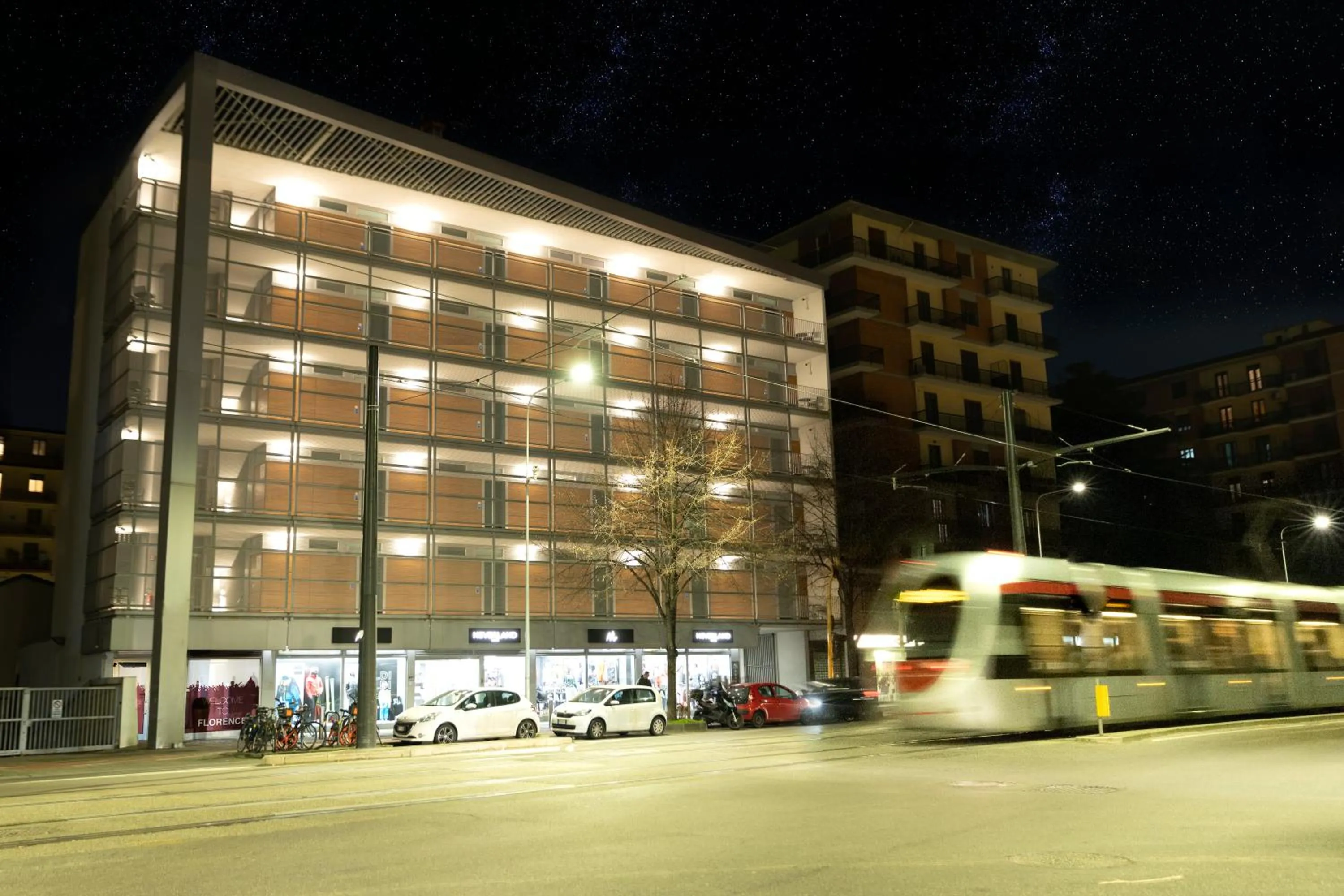 Property building in Quadra Key Easy Home In Florence