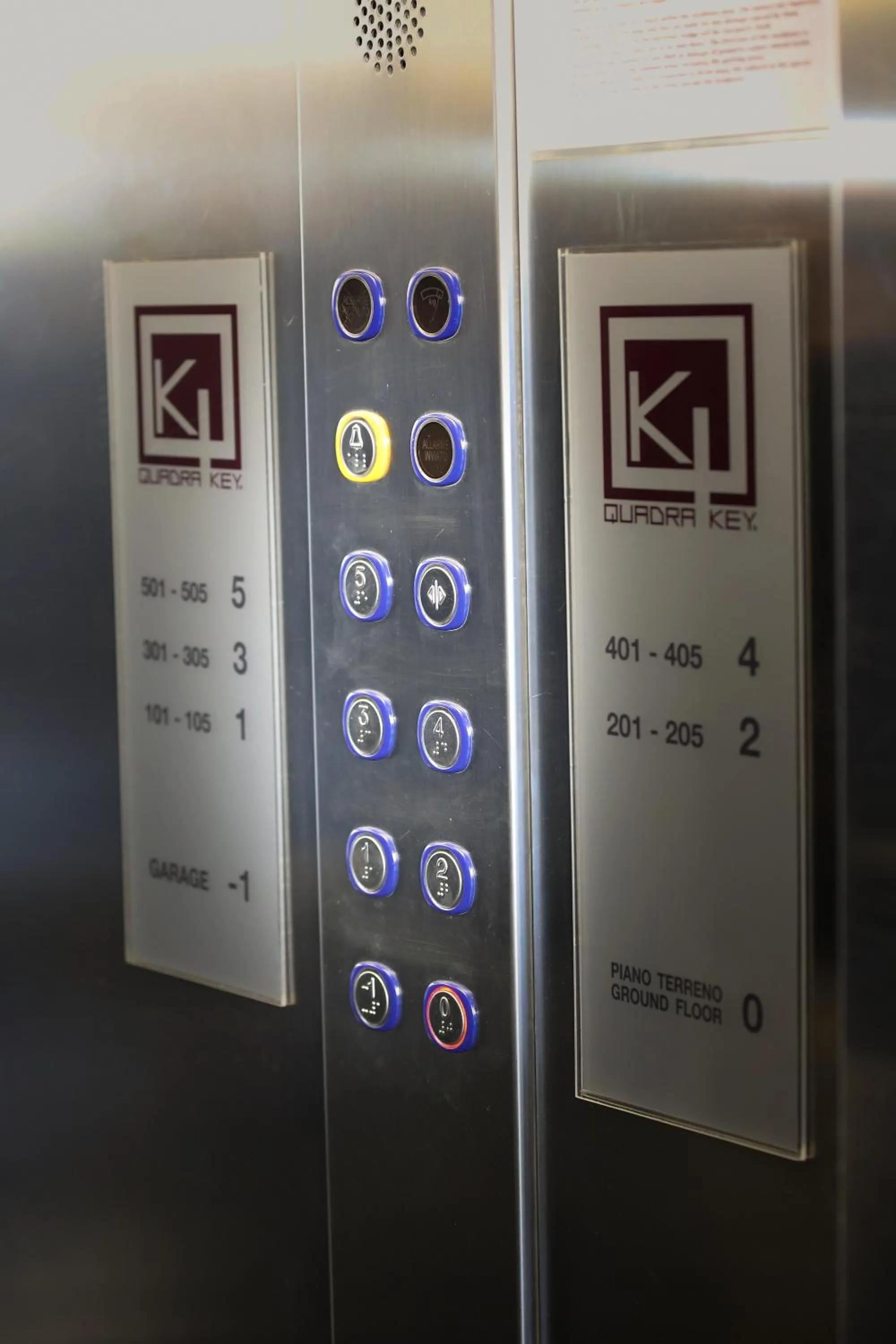 Decorative detail in Quadra Key Easy Home In Florence