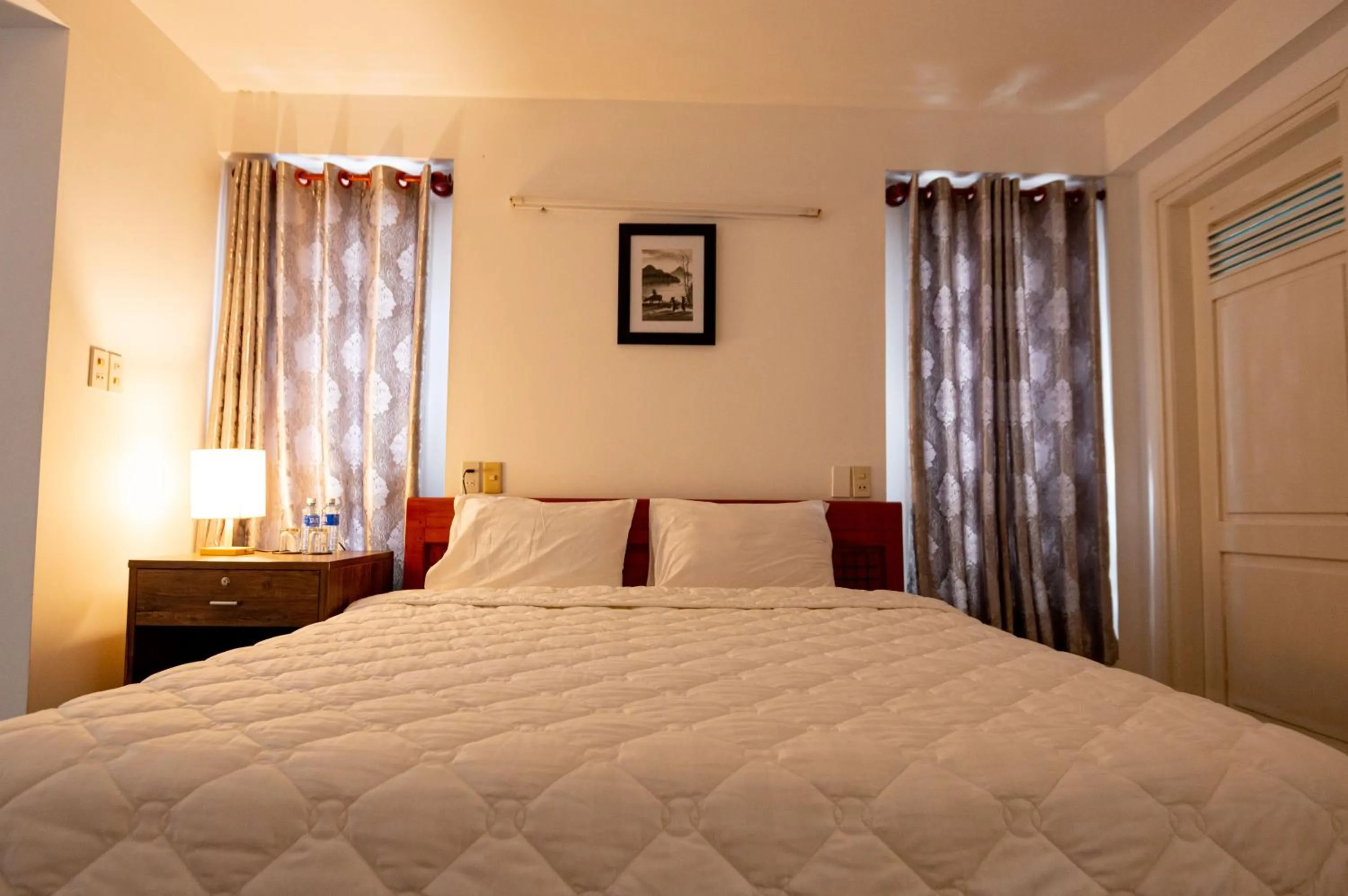 Bedroom, Bed in Golden Star Villa Hue