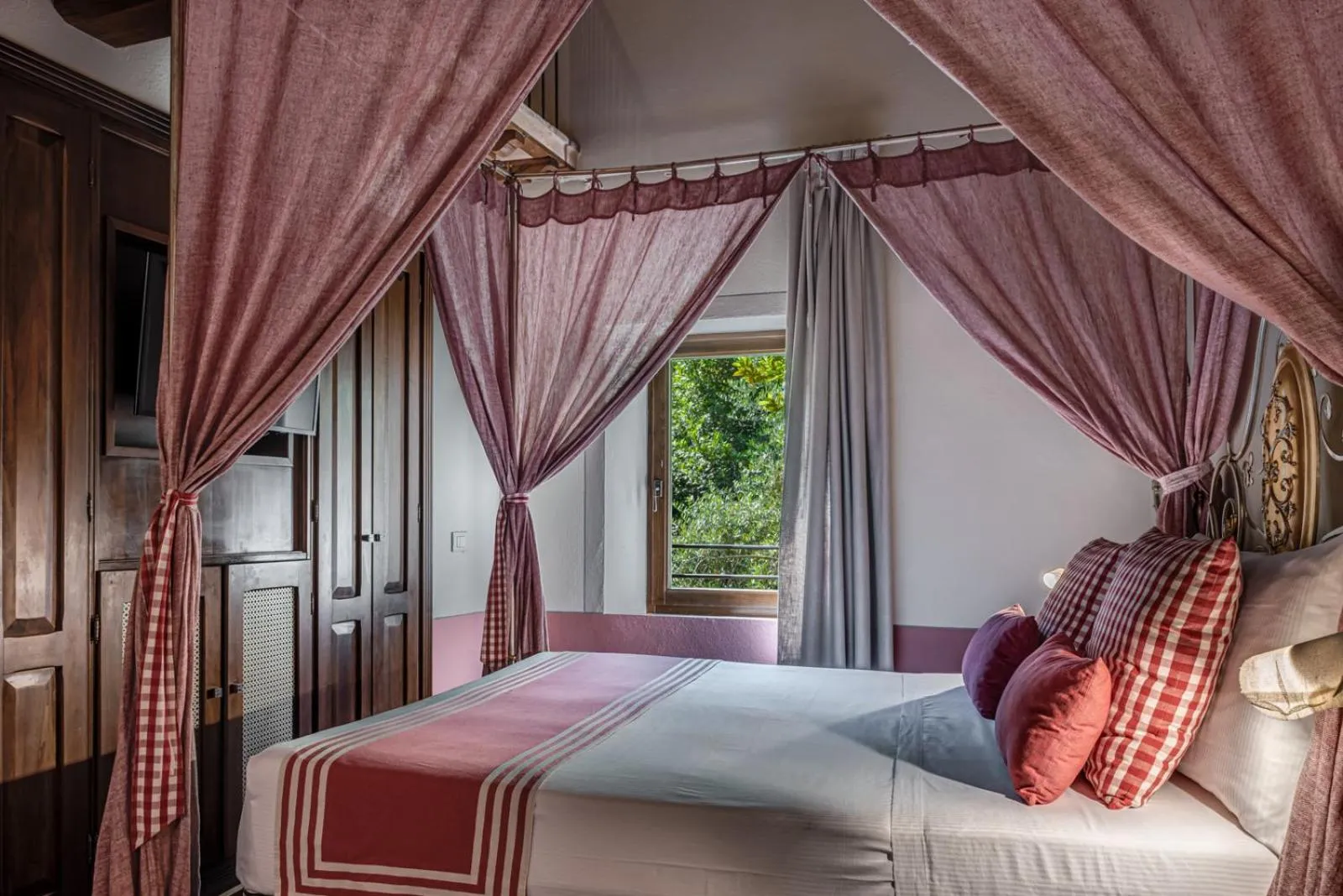 Bedroom, Bed in PALAZZO DEL CAPITANO Wellness & Relais - Luxury Borgo Capitano Collection