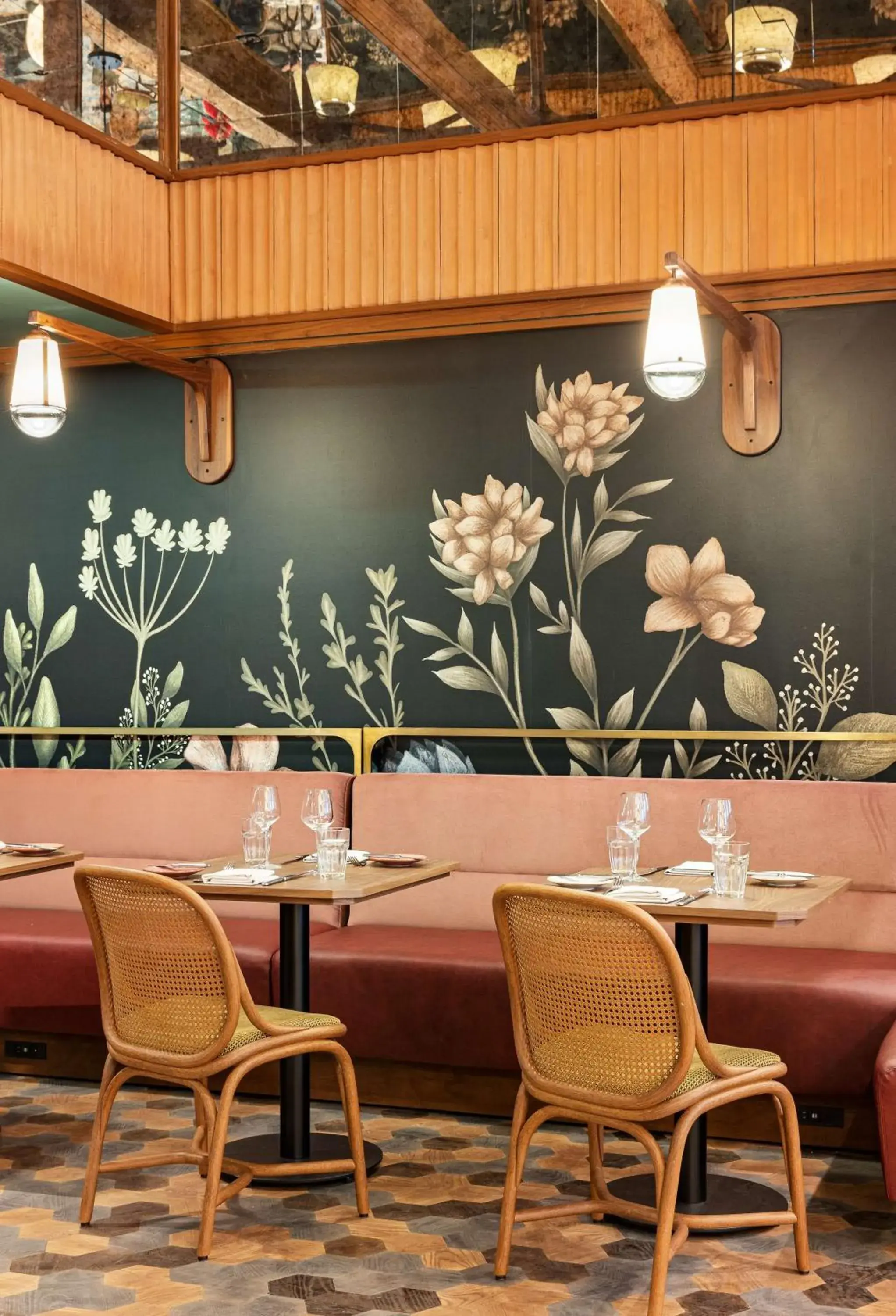 Restaurant/places to eat in Grayson Hotel Restaurant/places to eat in Grayson Hotel