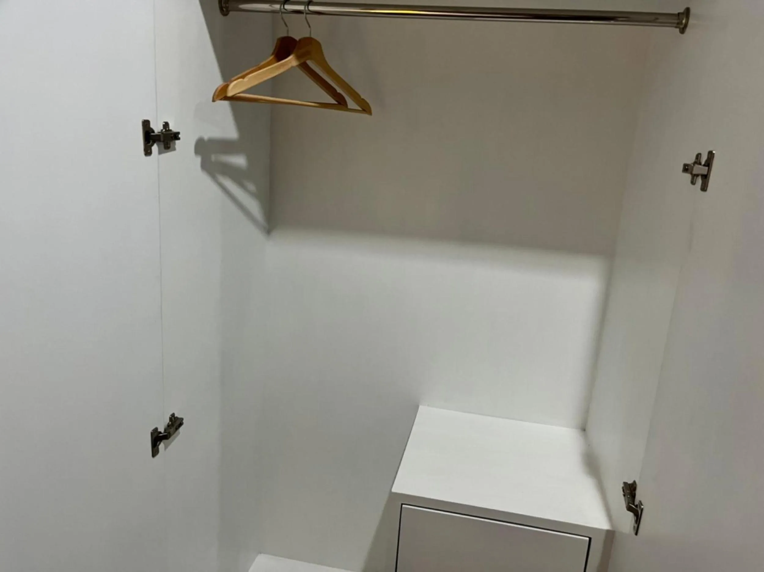 wardrobe in Anwari Hotel