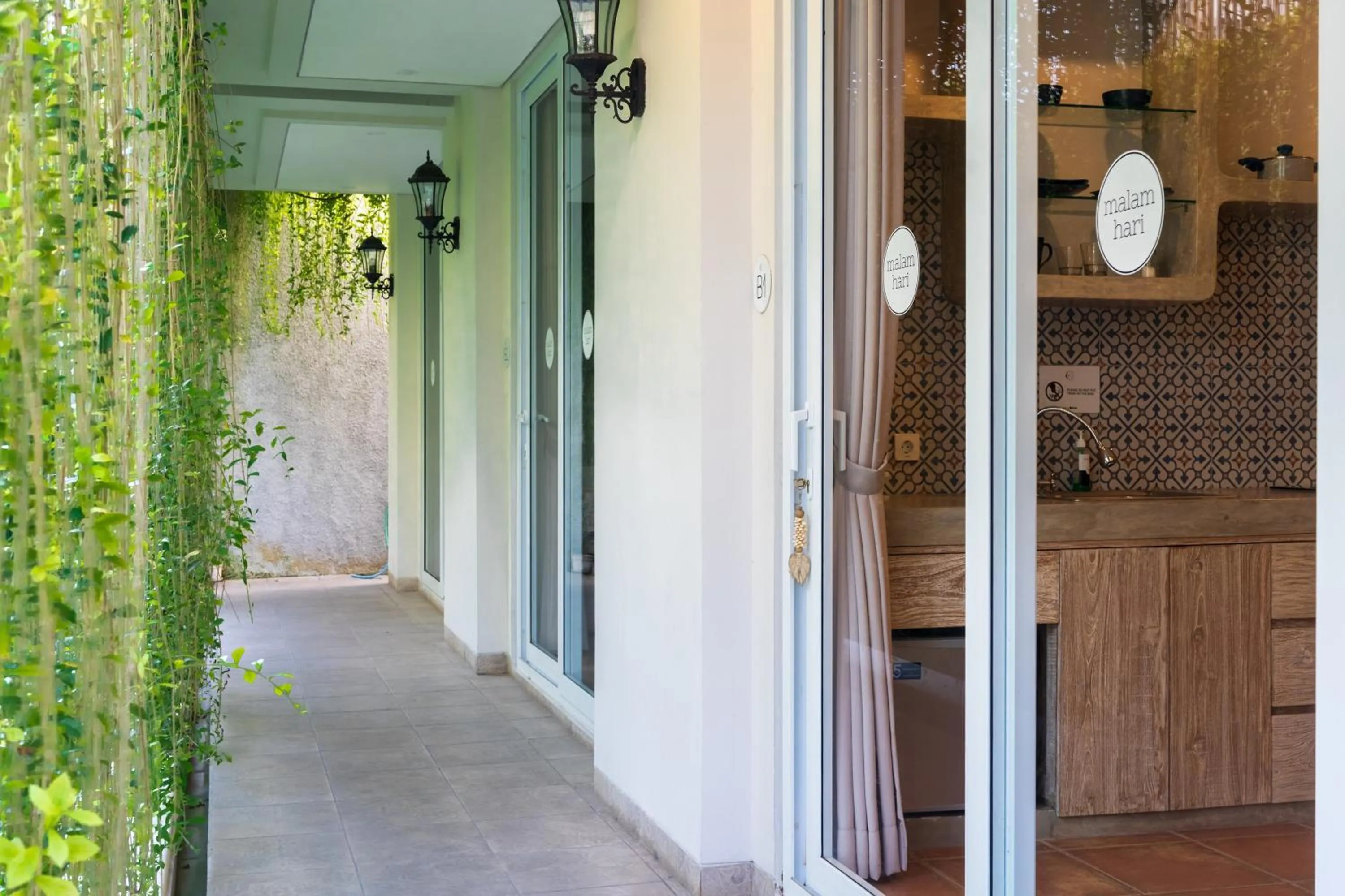 Property building in Malam Hari ApartHotel