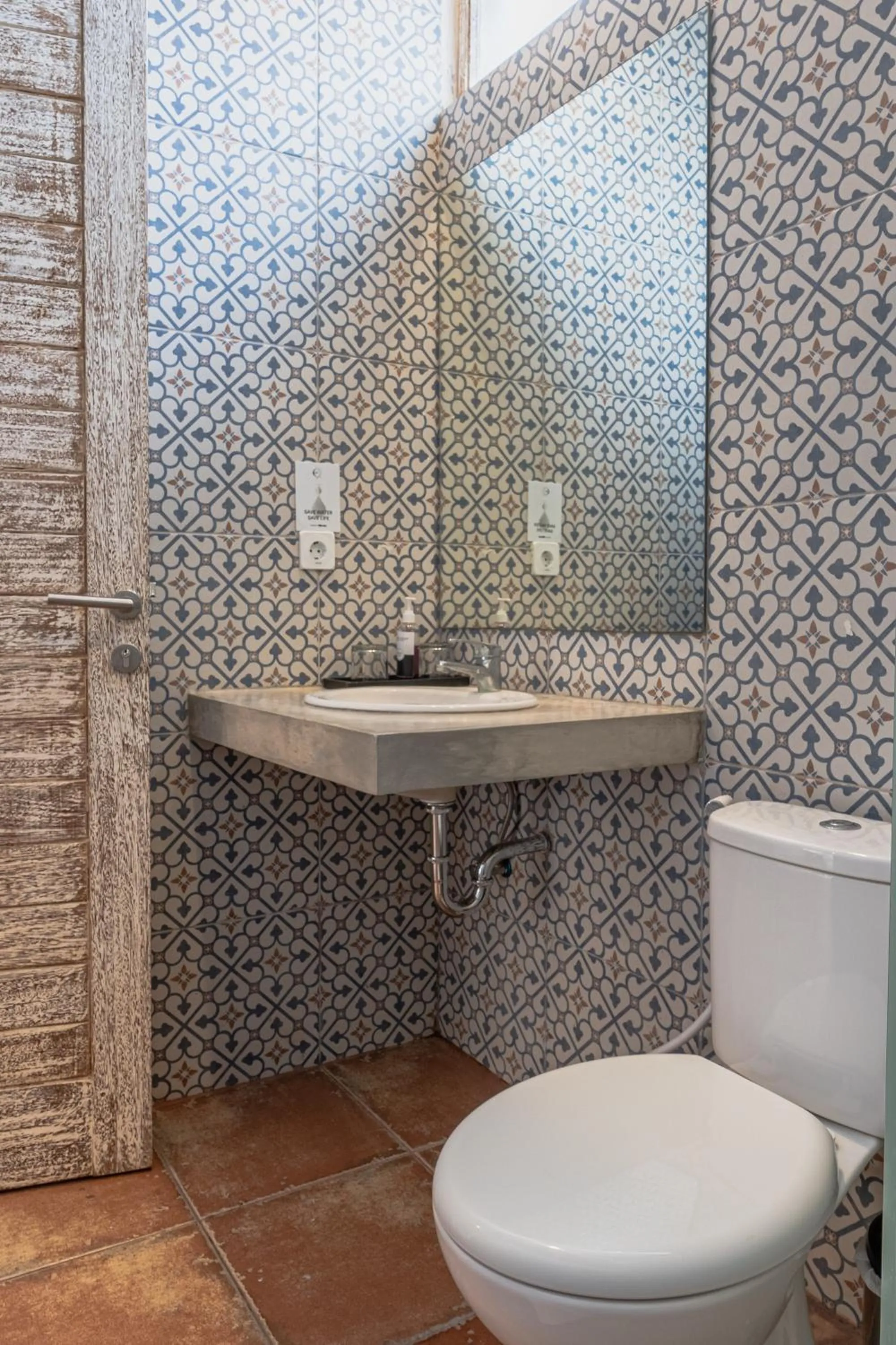 Bathroom in Malam Hari ApartHotel