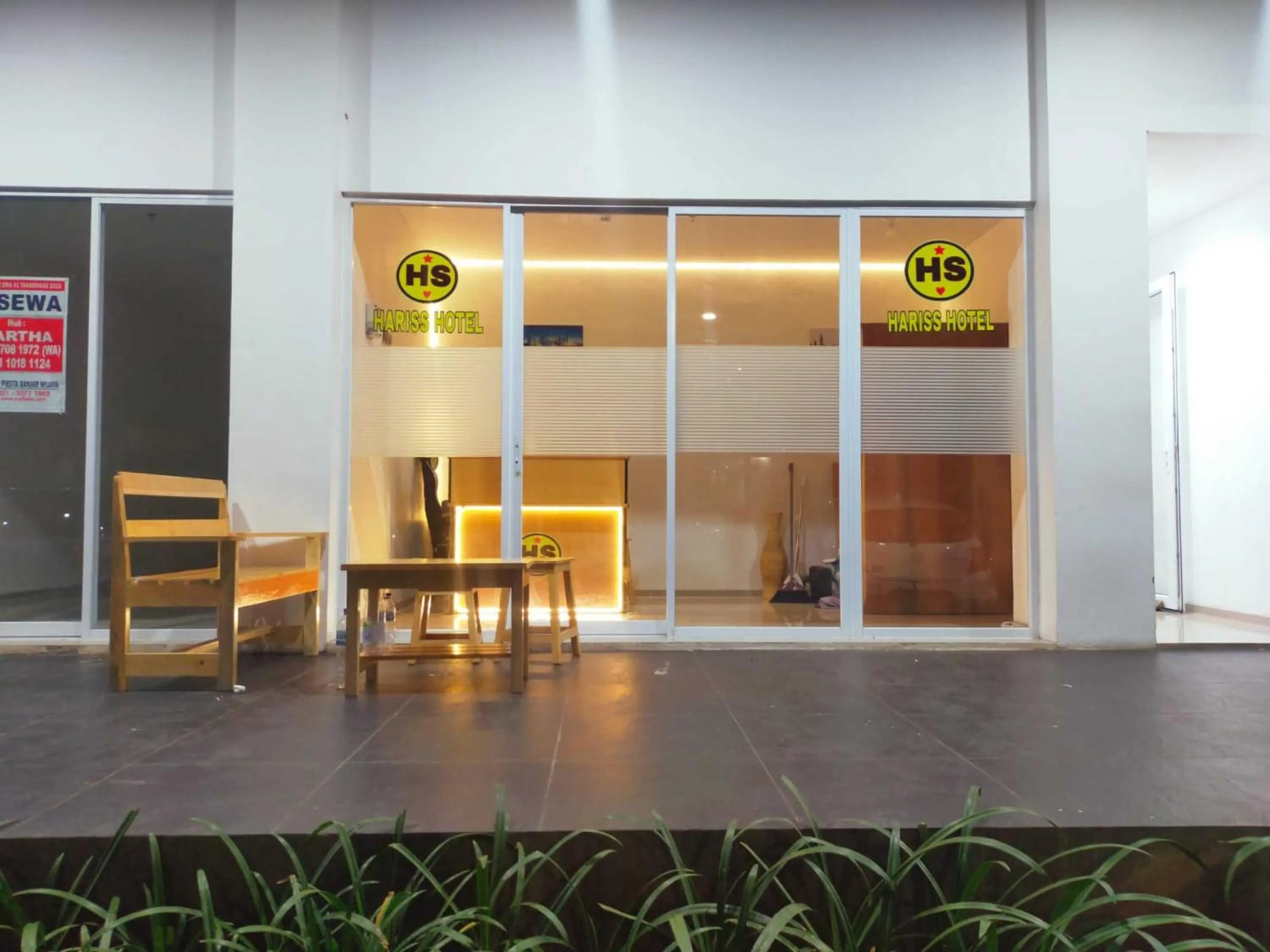 Property building in Hariss Inn Bandara