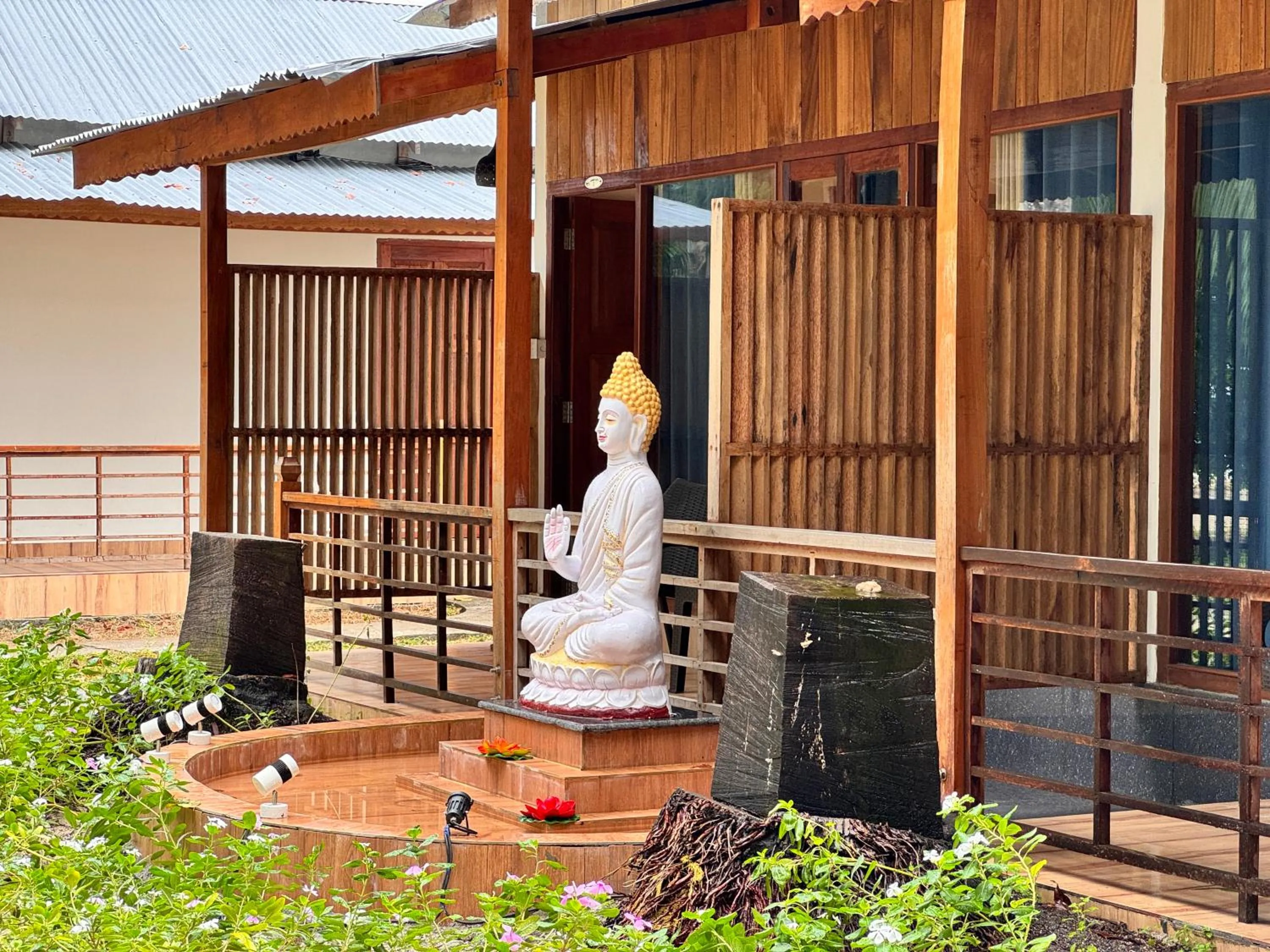 Day in Lemon Grass Resort & Spa