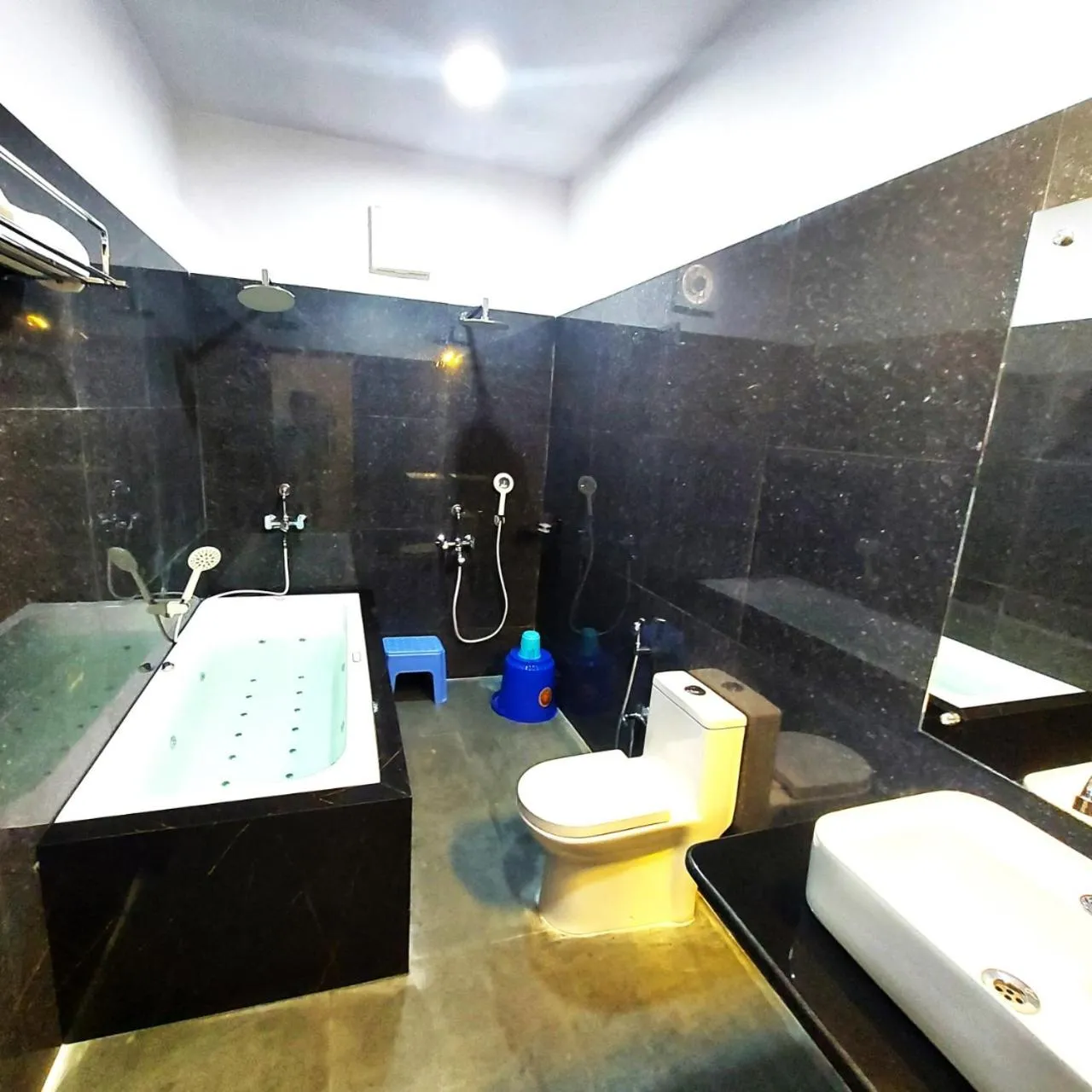 Bathroom in Lemon Grass Resort & Spa